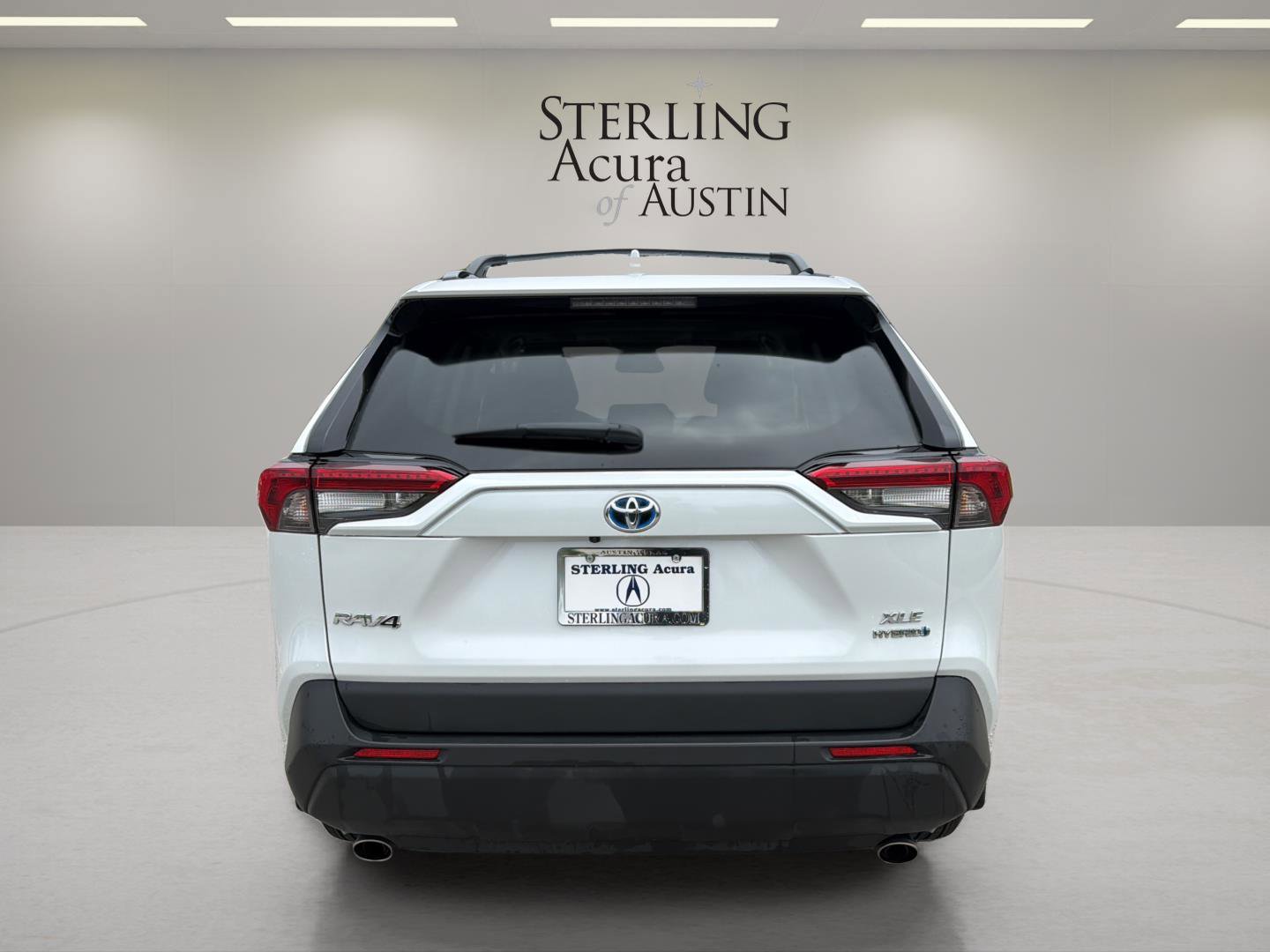 Used 2024 Toyota RAV4 XLE Premium AWD/4WD image 6