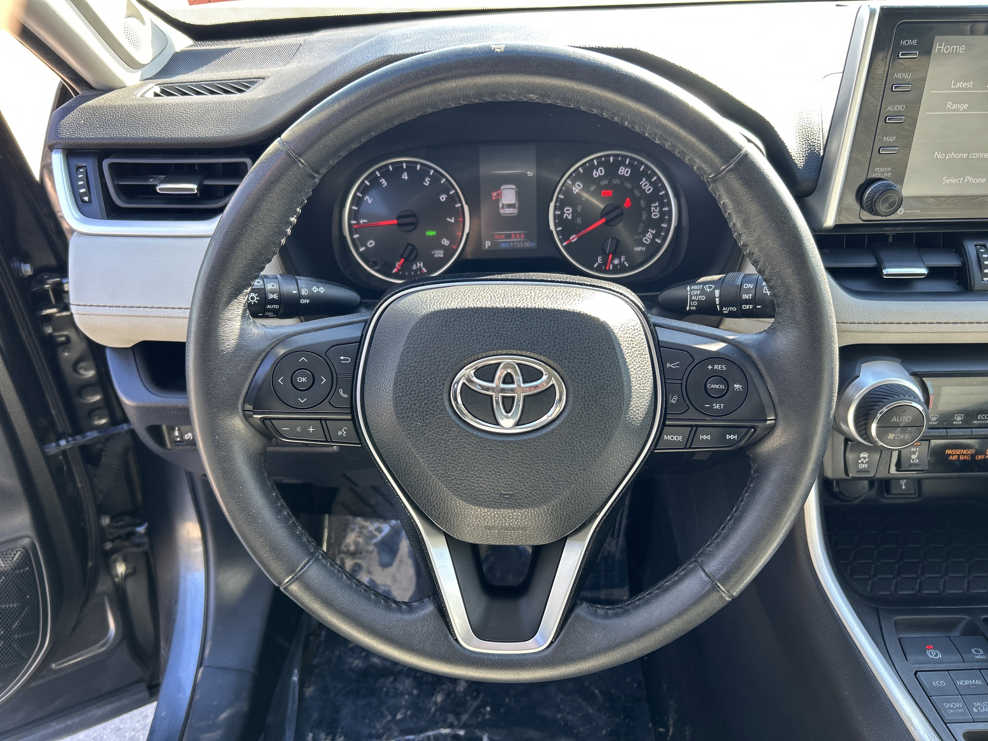 Used 2020 Toyota RAV4 XLE Premium image 21