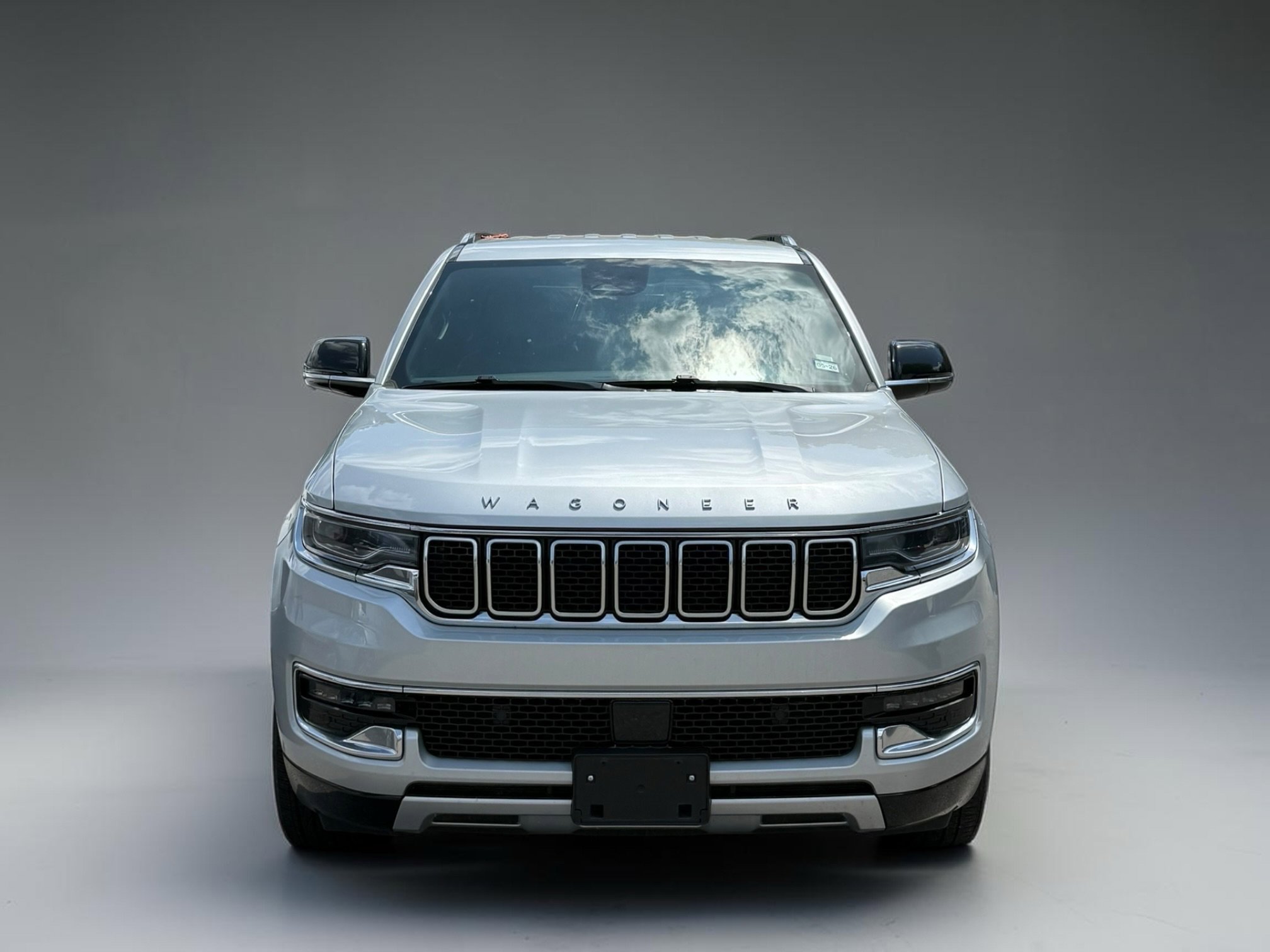 Used 2024 Jeep Wagoneer Series II w/ Flexible Seating Group RWD image 1