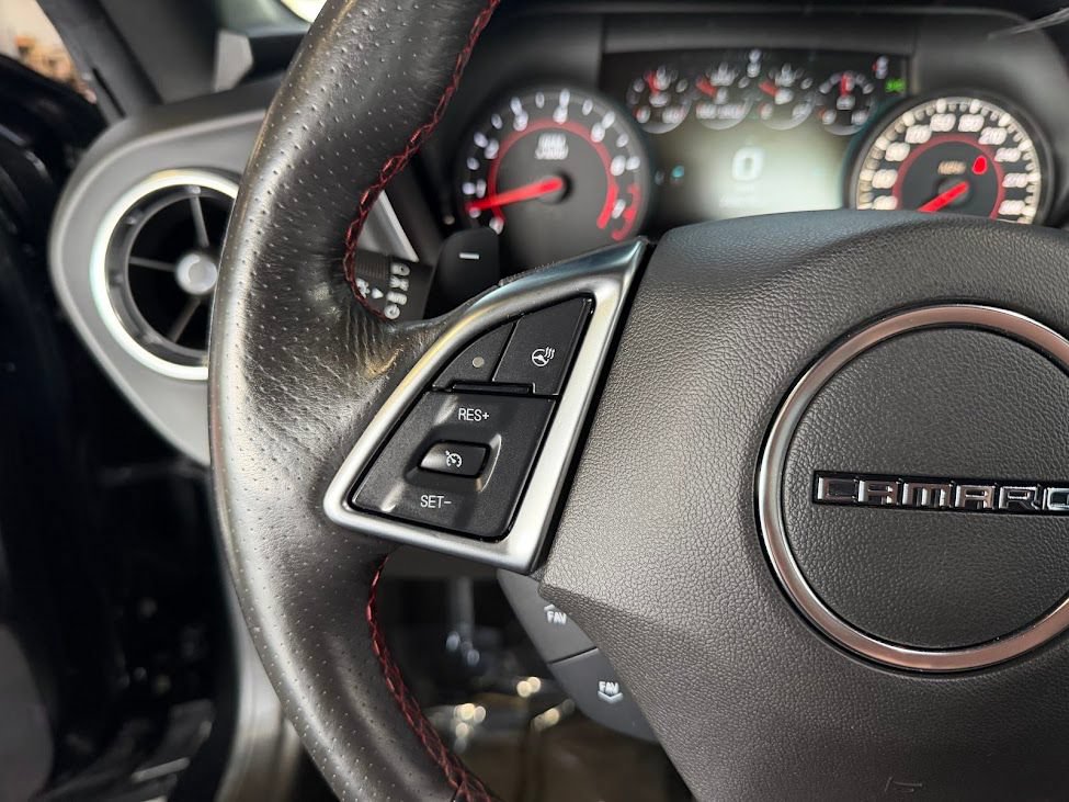 Used 2018 Chevrolet Camaro SS RWD image 18