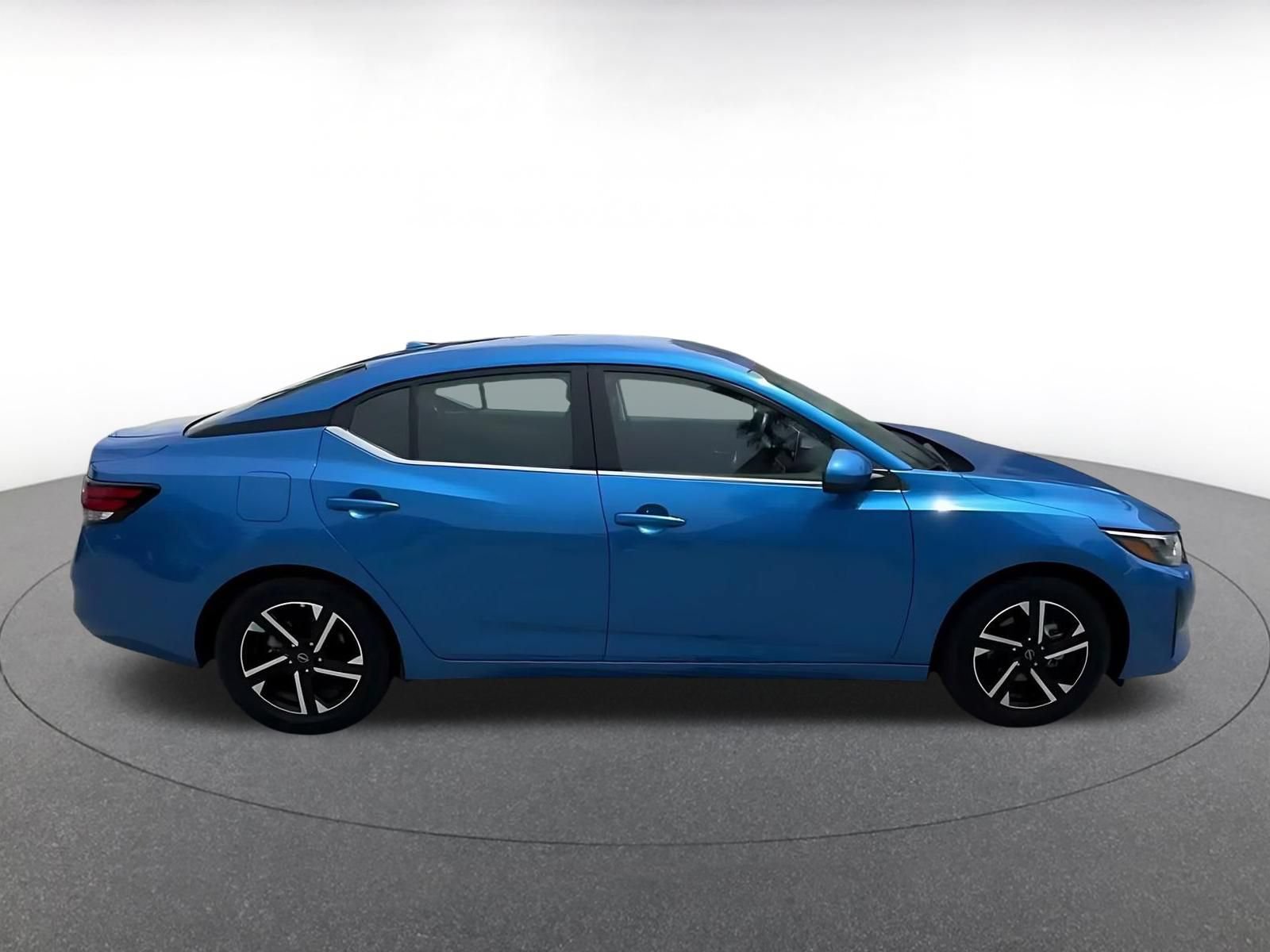 Used 2025 Nissan Sentra SV FWD image 15