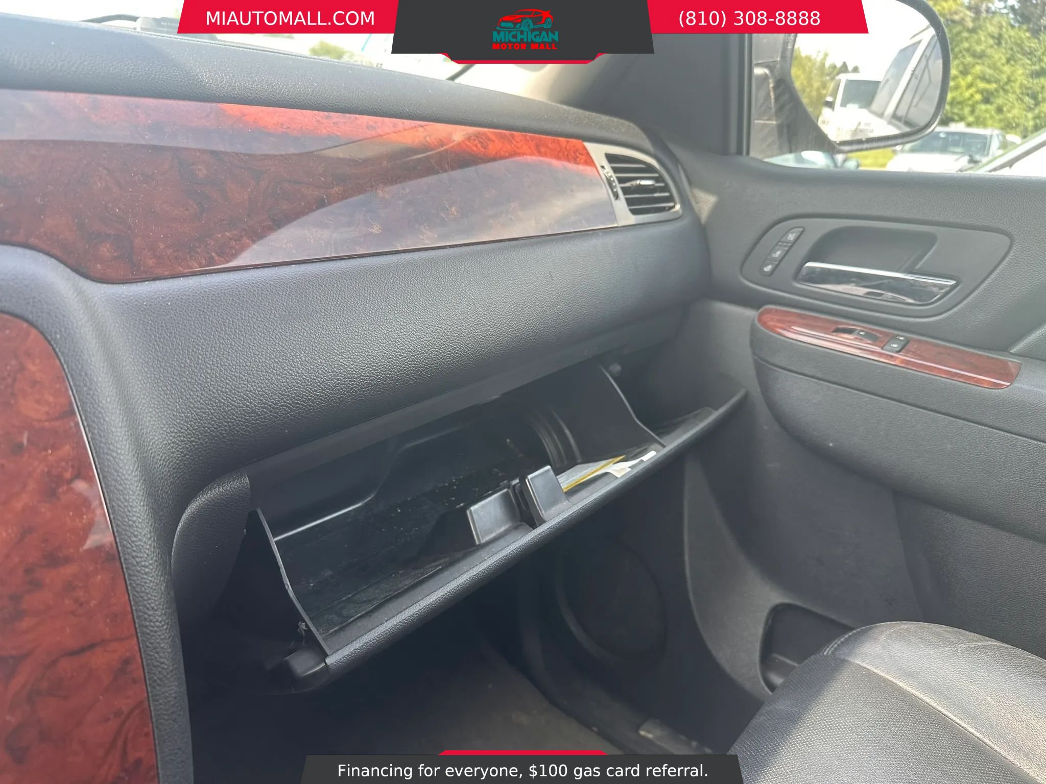 Used 2011 Chevrolet Suburban LTZ AWD/4WD image 16
