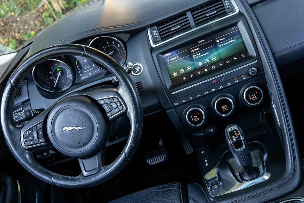 Used 2018 Jaguar E-PACE S image 20