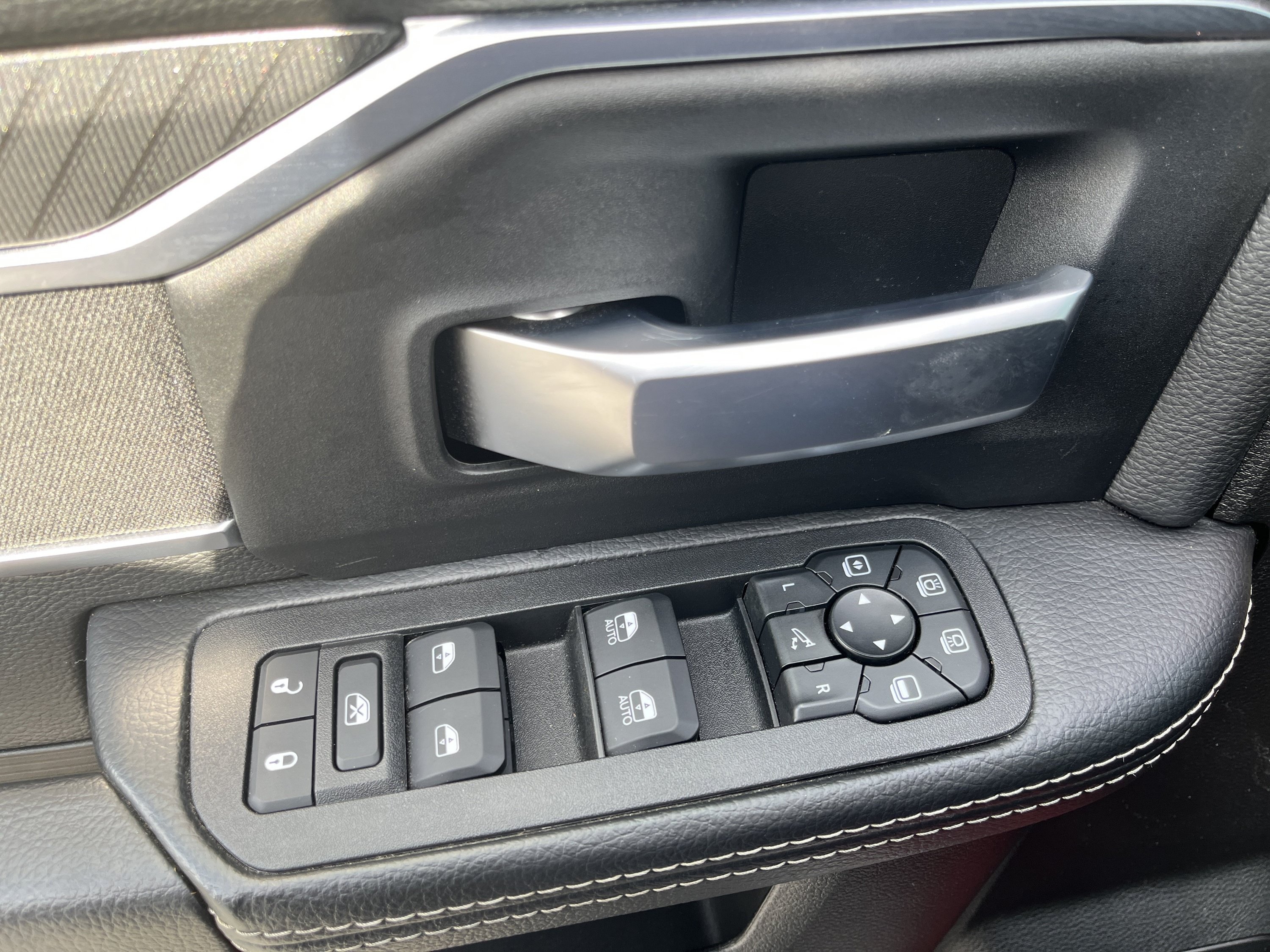 Used 2026 RAM 2500 Big Horn AWD/4WD image 15