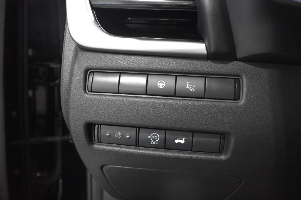 Used 2025 Nissan Rogue SL w/ Tech Package AWD/4WD image 20