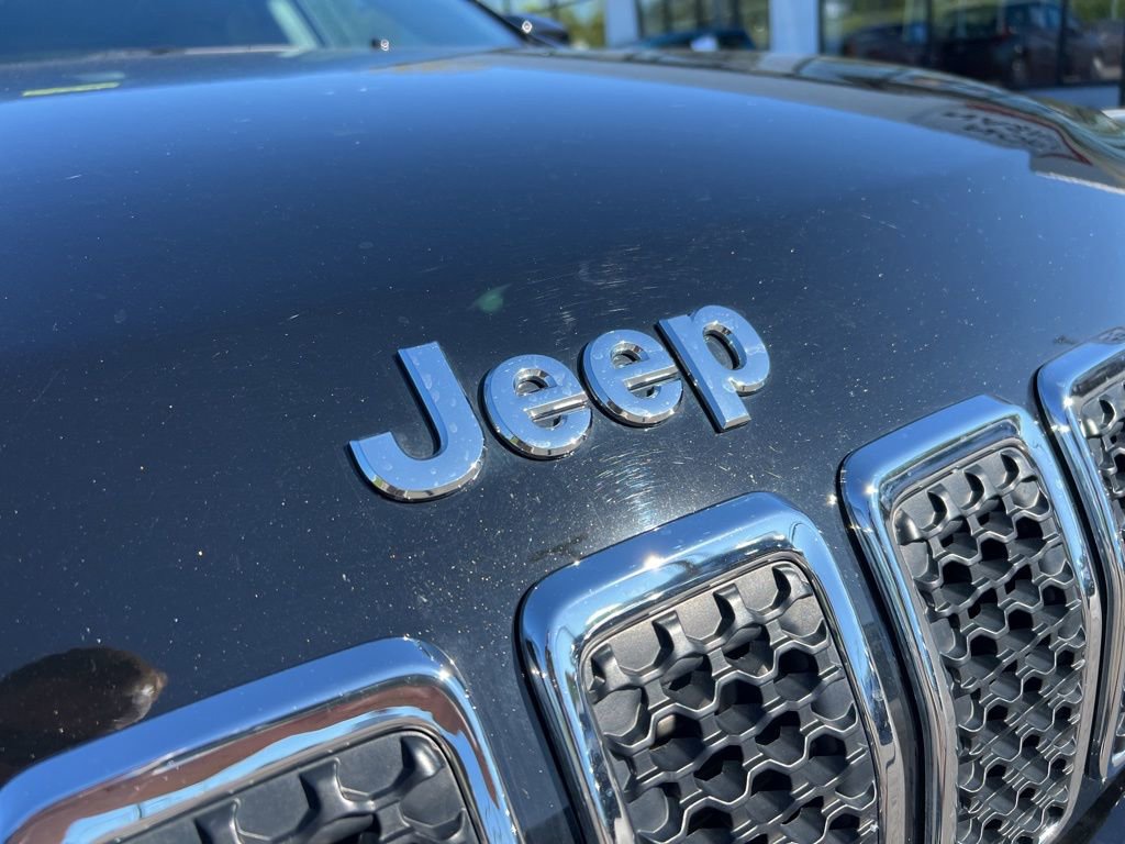 Used 2022 Jeep Cherokee Limited w/ Elite Package image 10