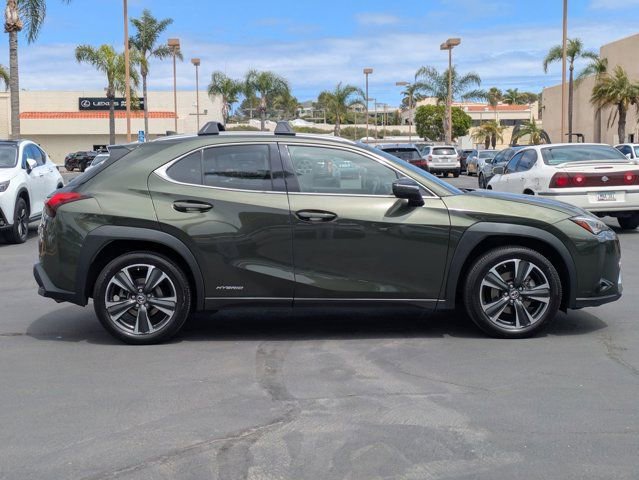 Used 2020 Lexus UX 250h w/ Accessory Package AWD/4WD image 4
