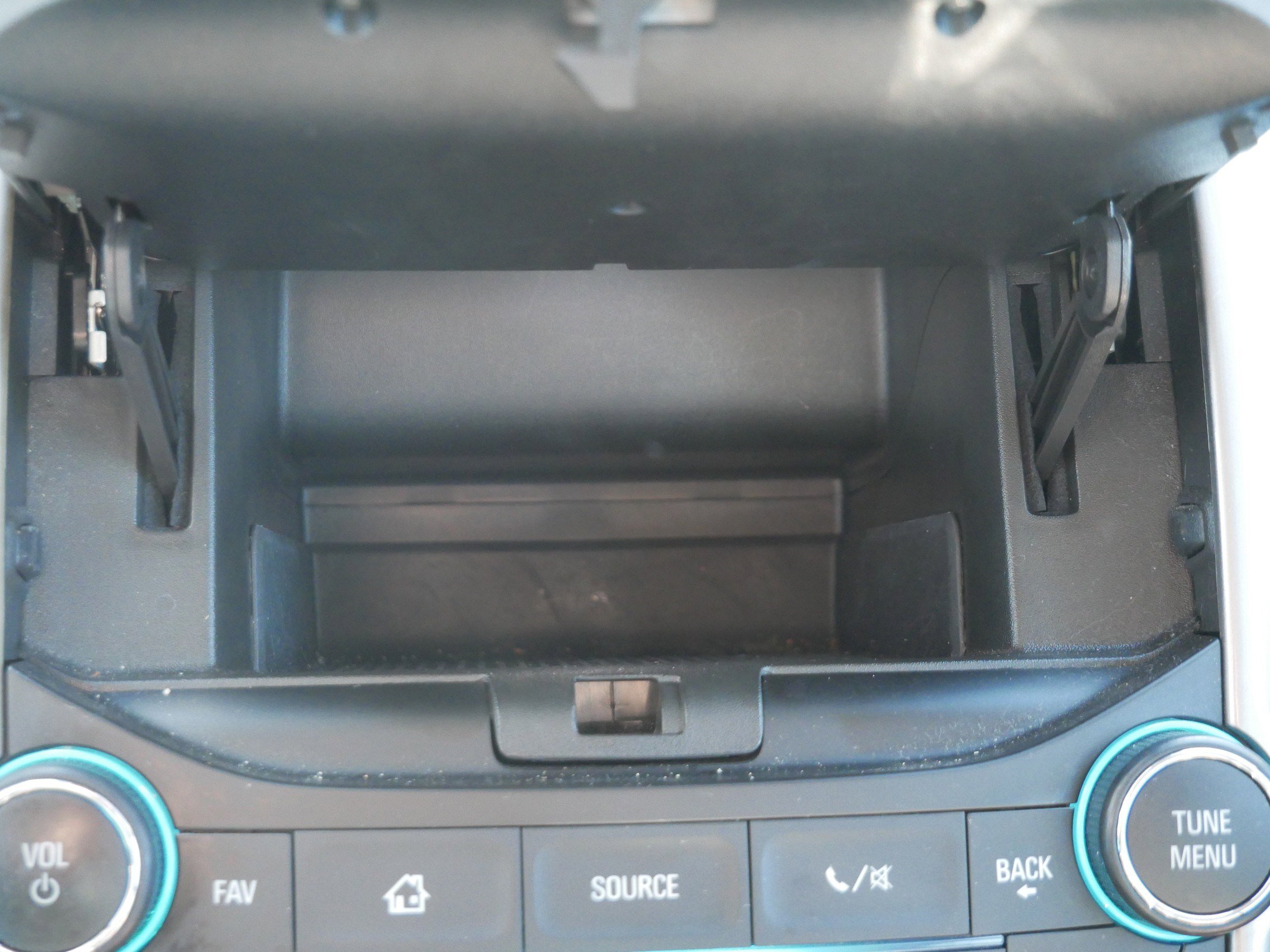 Used 2016 Chevrolet Malibu LT image 32