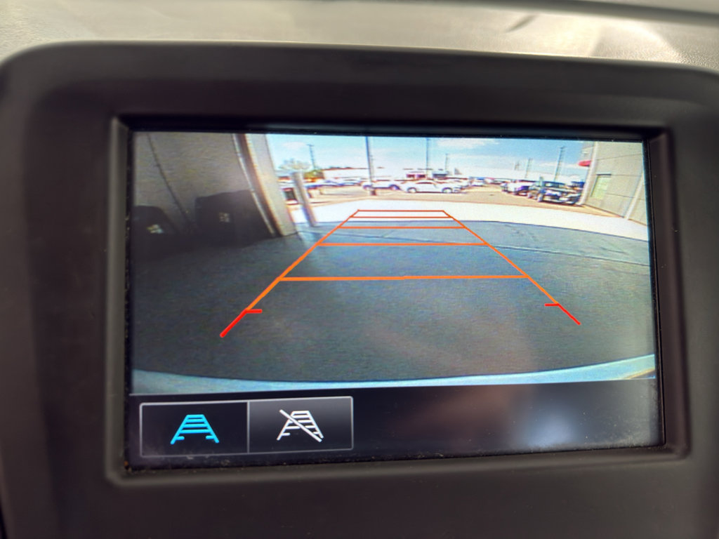 Used 2018 Chevrolet Equinox LS image 21