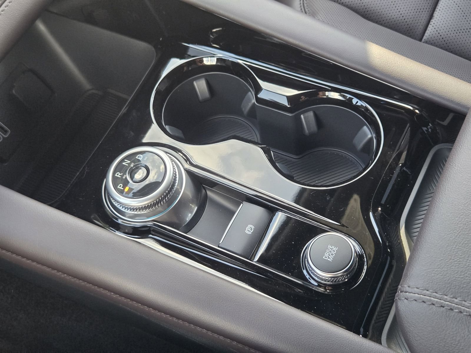 New 2026 Ford Explorer Platinum image 22