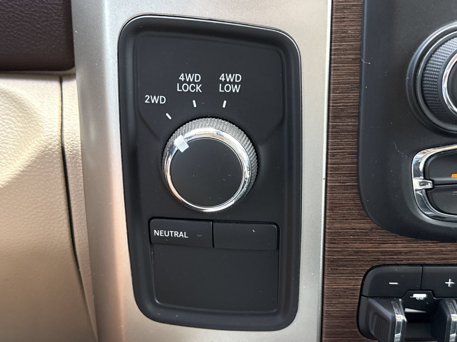 Used 2017 RAM 3500 Laramie AWD/4WD image 24