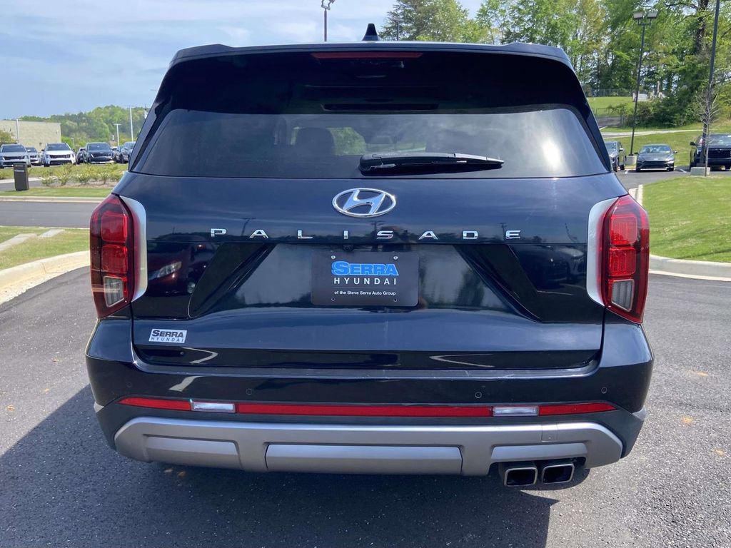 Used 2024 Hyundai Palisade Limited FWD image 4