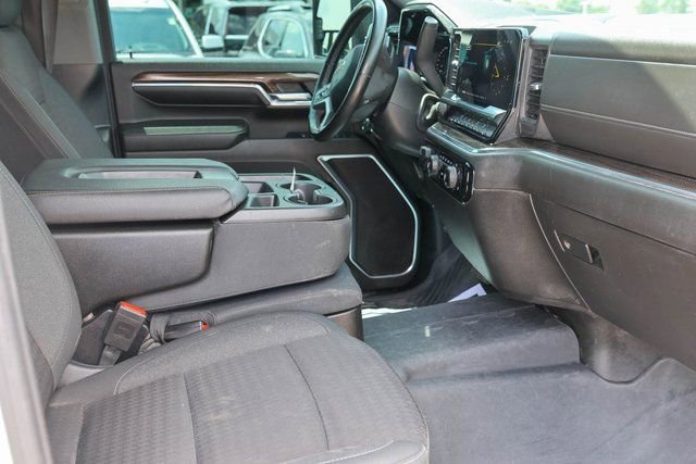 Used 2024 Chevrolet Silverado 2500 LT image 17