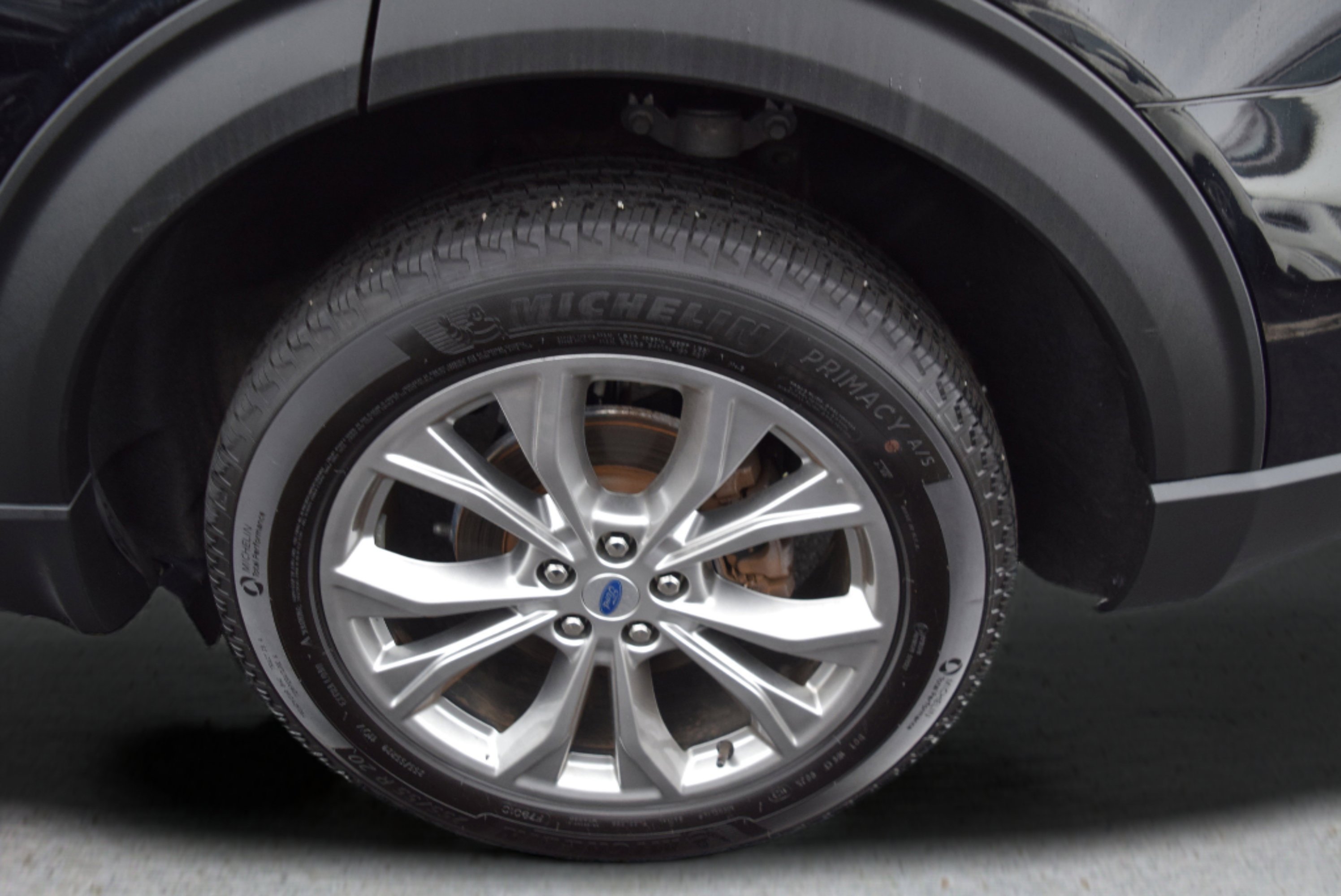 Used 2023 Ford Explorer XLT w/ Equipment Group 202A image 7