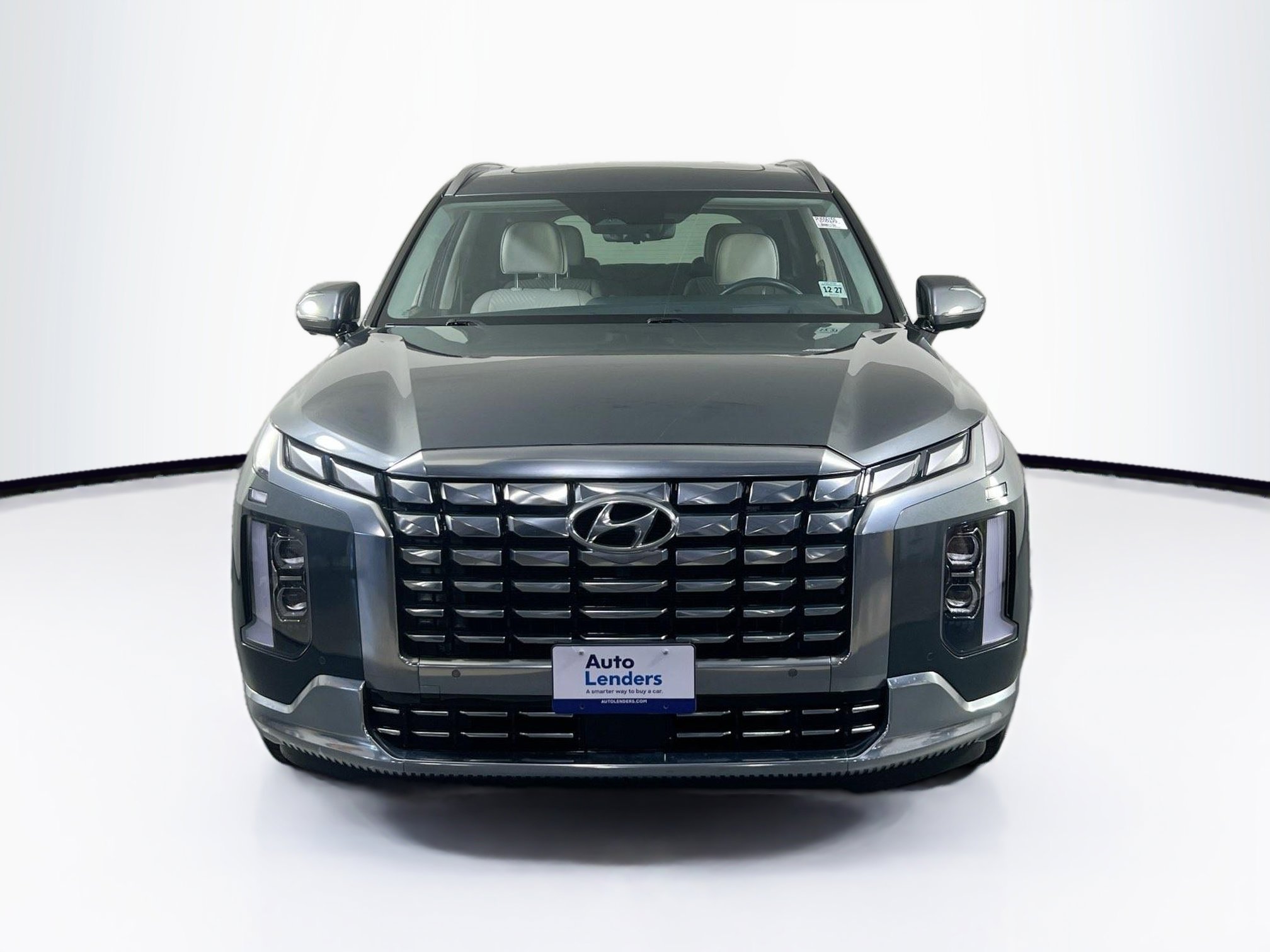 Used 2023 Hyundai Palisade Calligraphy image 2