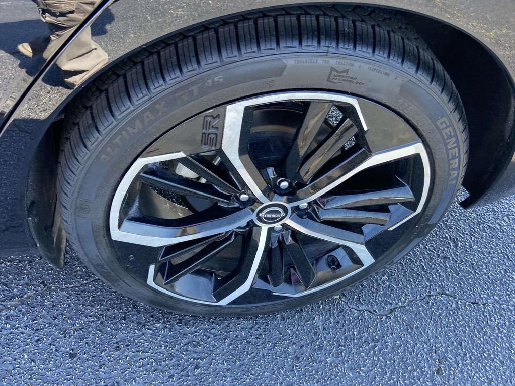 Used 2024 Nissan Altima 2.5 SR FWD image 9