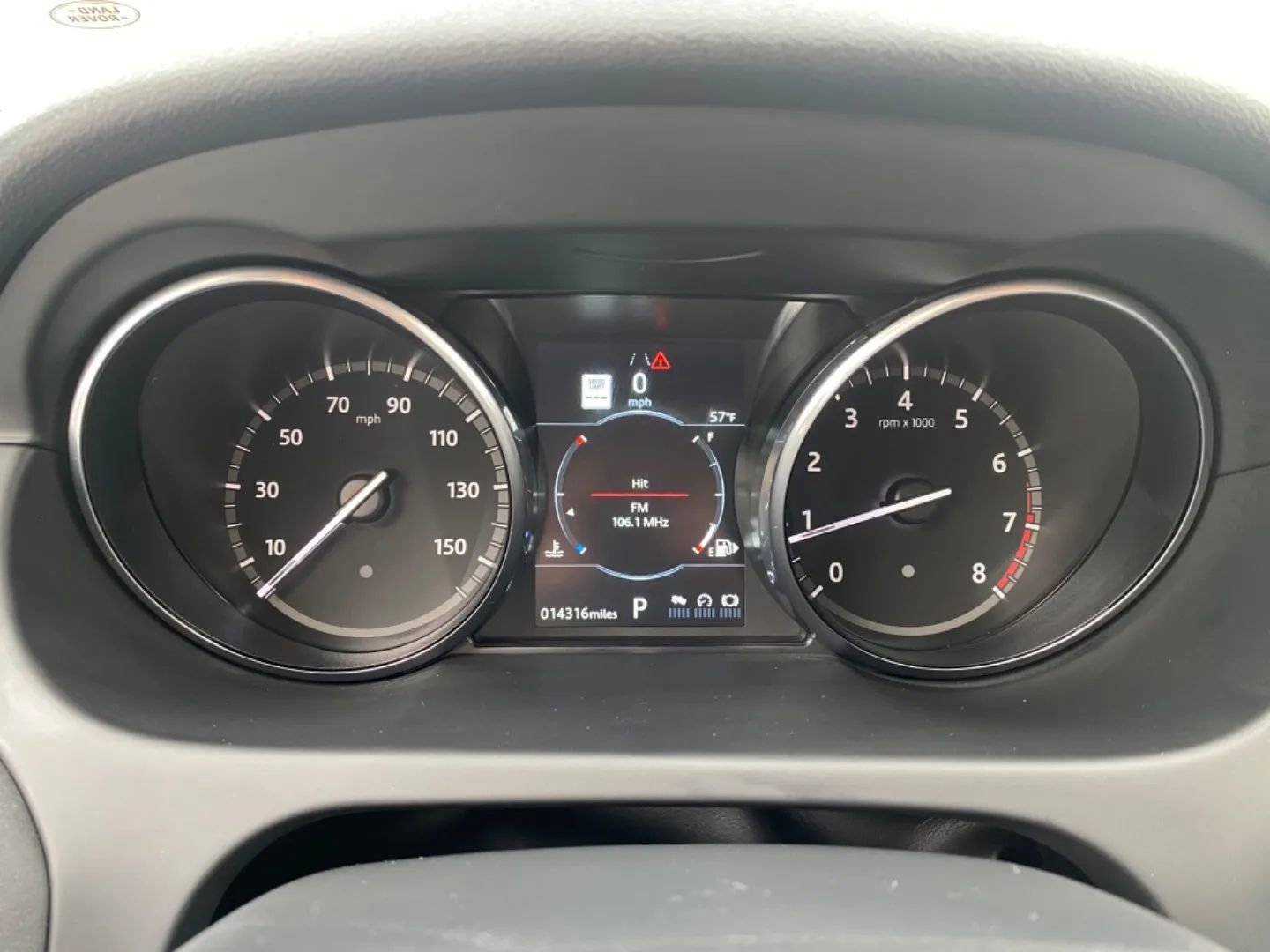 Used 2019 Land Rover Discovery Sport HSE AWD/4WD image 9