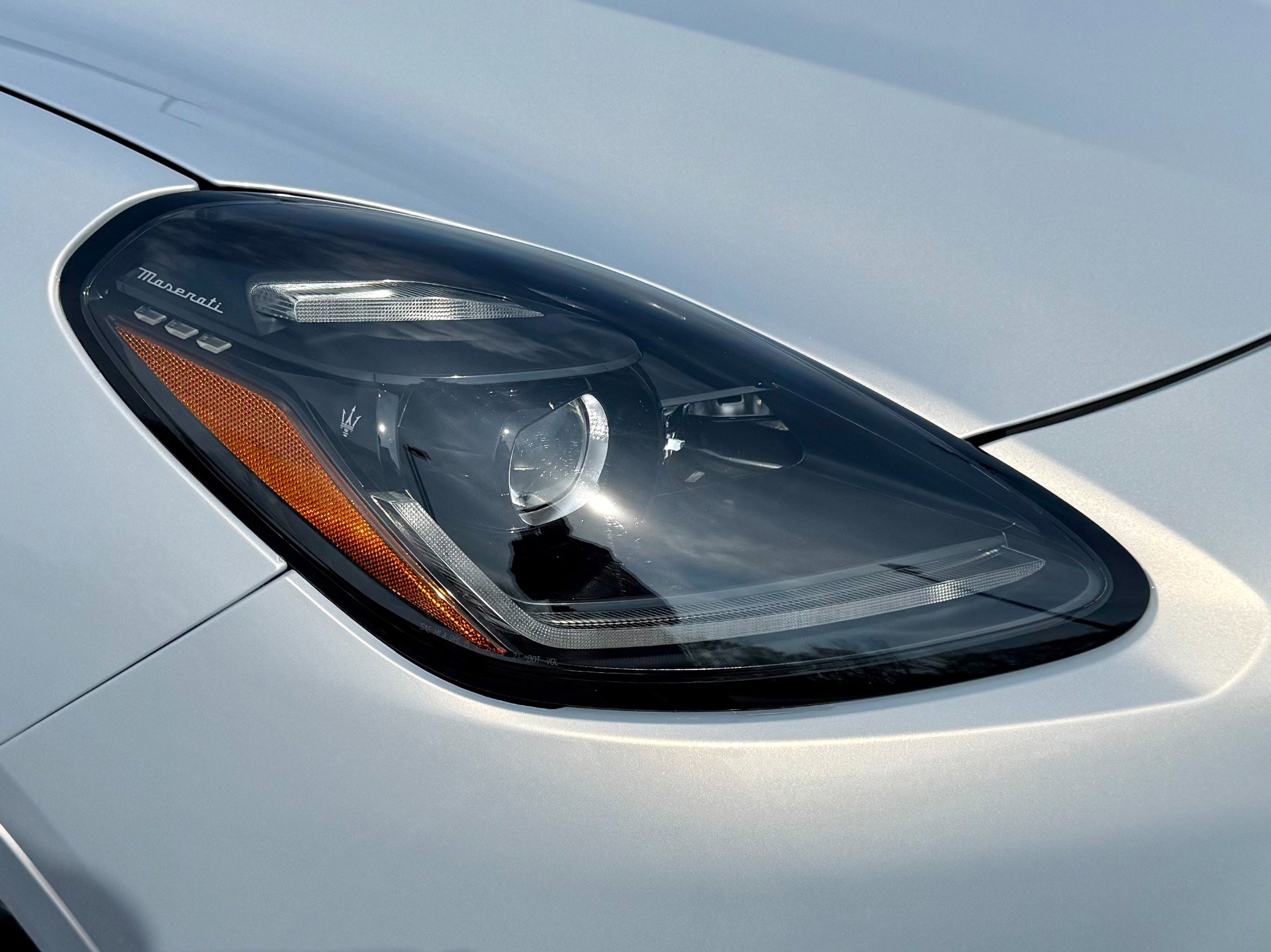 Used 2024 Maserati Grecale Trofeo image 40