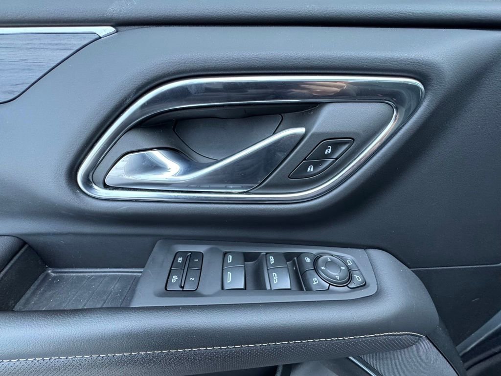 Used 2023 GMC Yukon SLT image 13