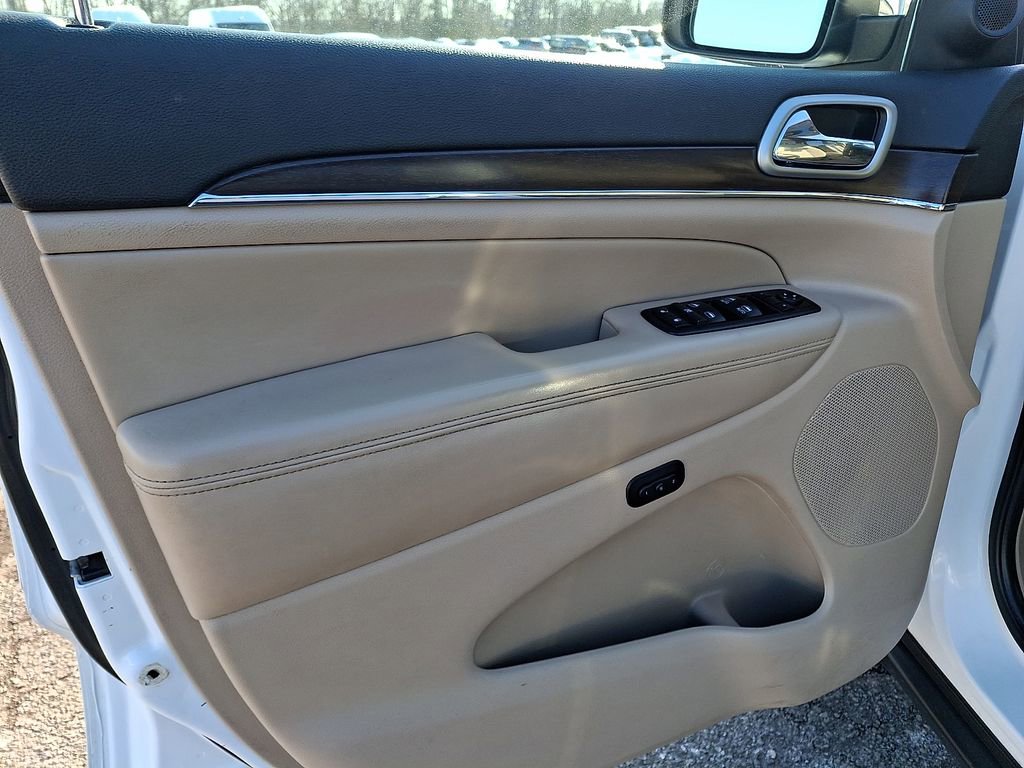 Used 2018 Jeep Grand Cherokee Limited image 14