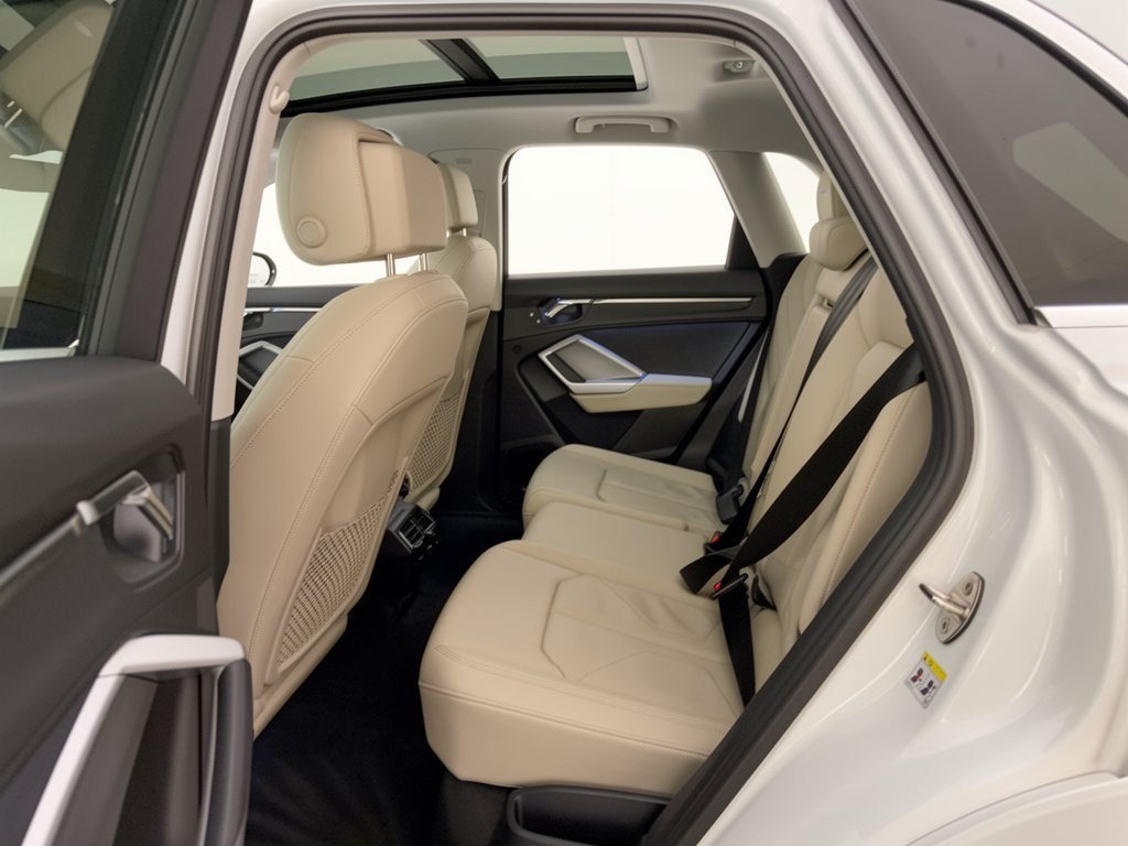 Certified 2022 Audi Q3 2.0T Premium w/ Convenience Package AWD/4WD image 25