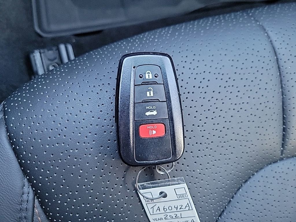 Used 2021 Toyota Avalon Limited w/ Advanced Safety Package image 25