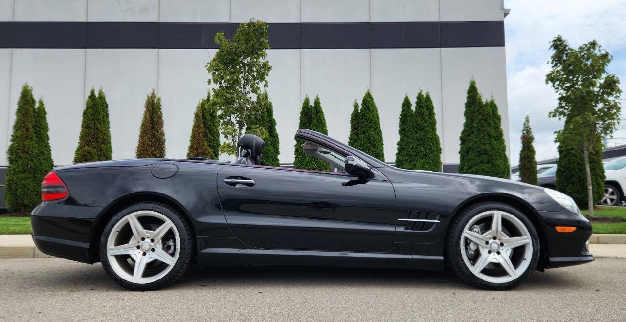 Used 2011 Mercedes-Benz SL 550 image 5