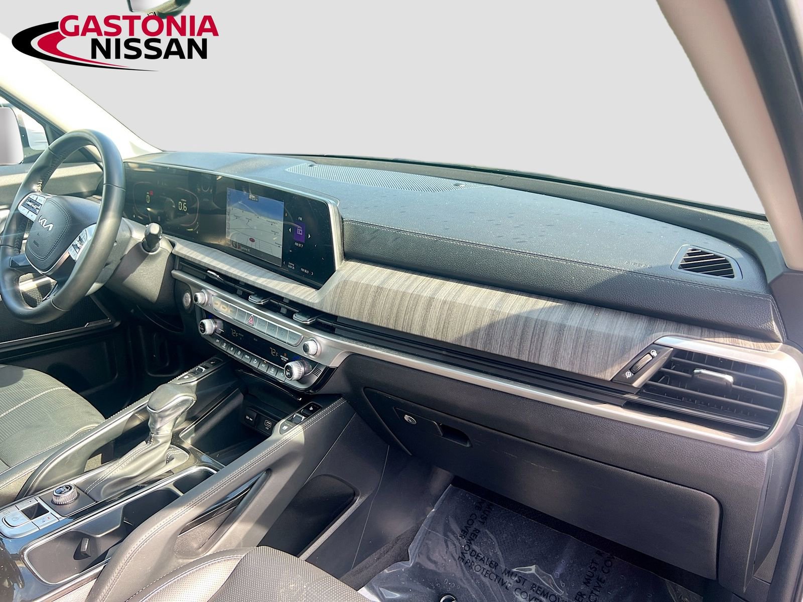 Used 2023 Kia Telluride EX w/ EX Captain's Chair Package image 40