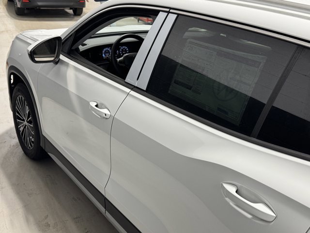 New 2026 Volkswagen Tiguan S image 16