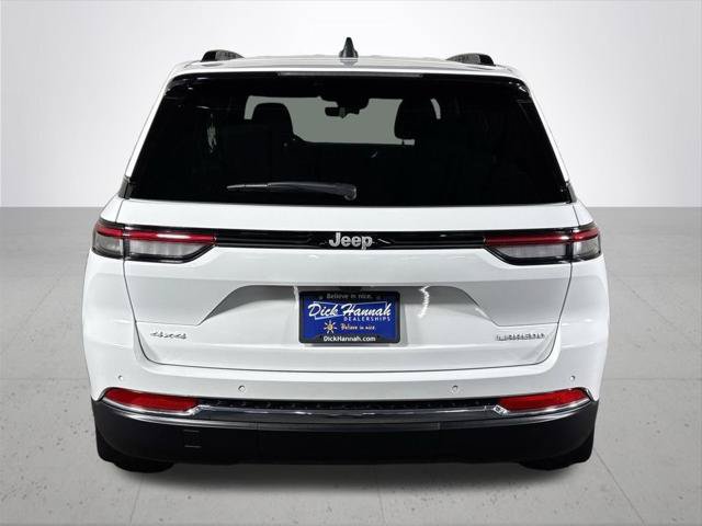 Certified 2025 Jeep Grand Cherokee Laredo w/ MOPAR Finishing Package AWD/4WD image 8