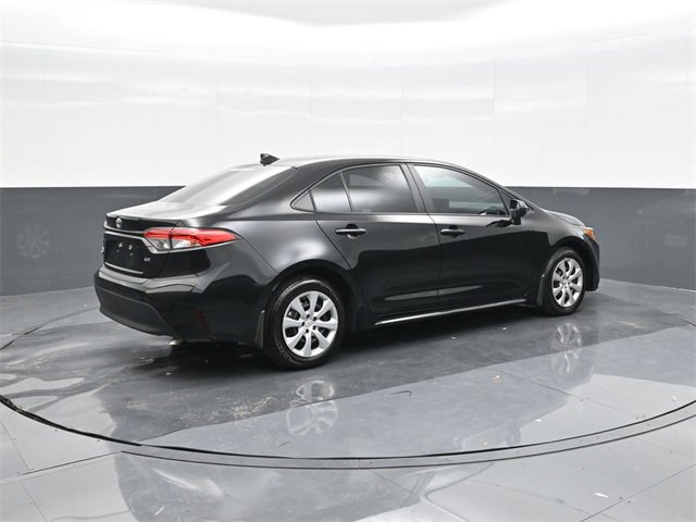 Used 2025 Toyota Corolla LE image 15