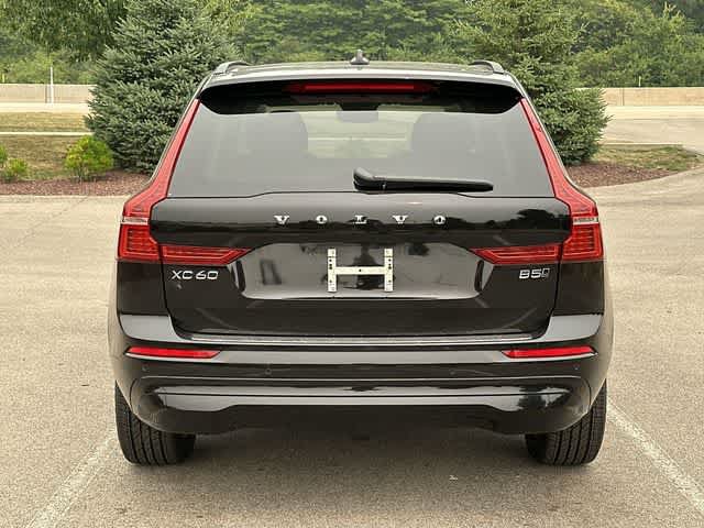 Used 2023 Volvo XC60 B5 Core AWD/4WD image 4
