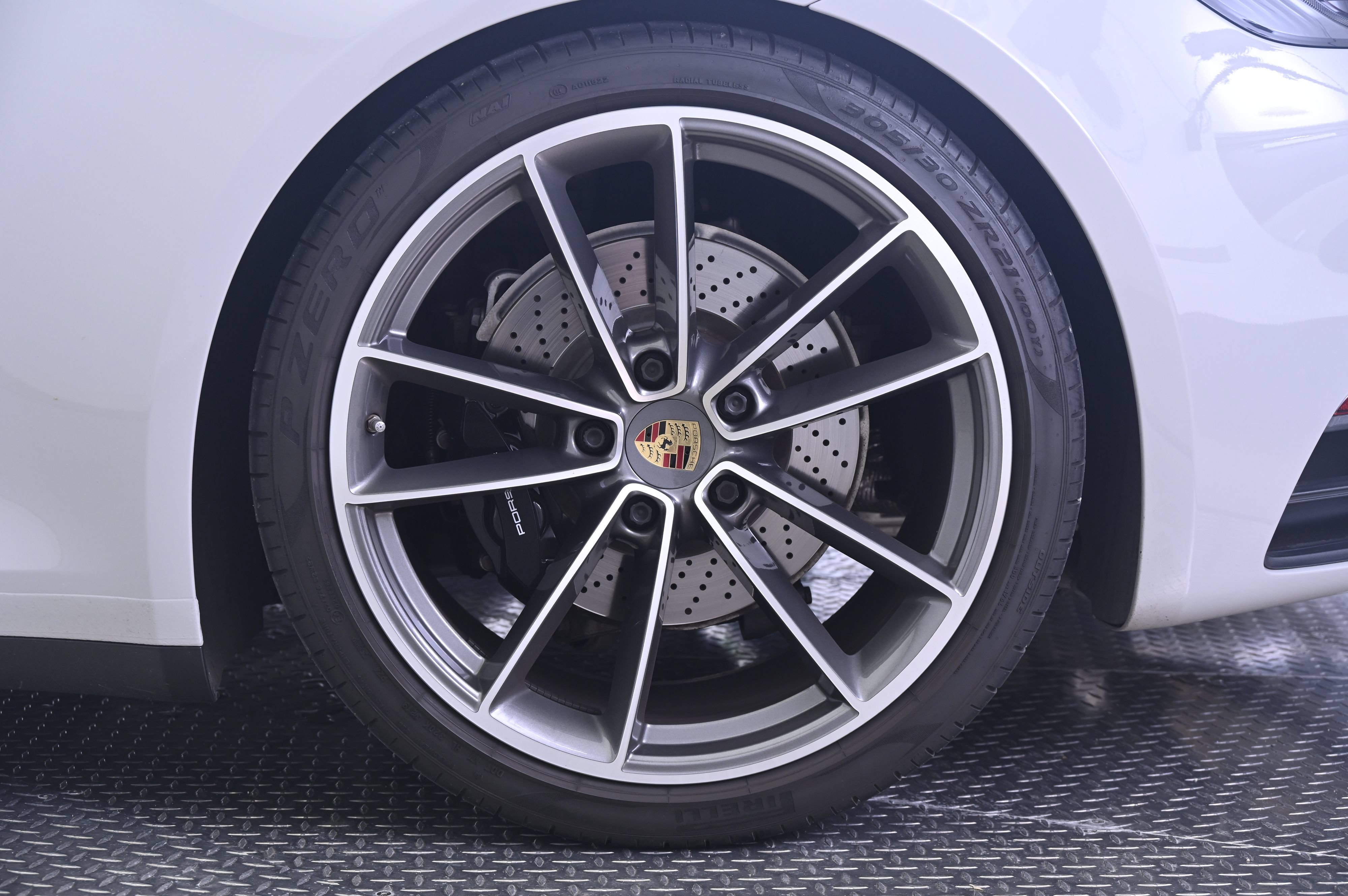 Used 2020 Porsche 911 Carrera 4S AWD/4WD image 15