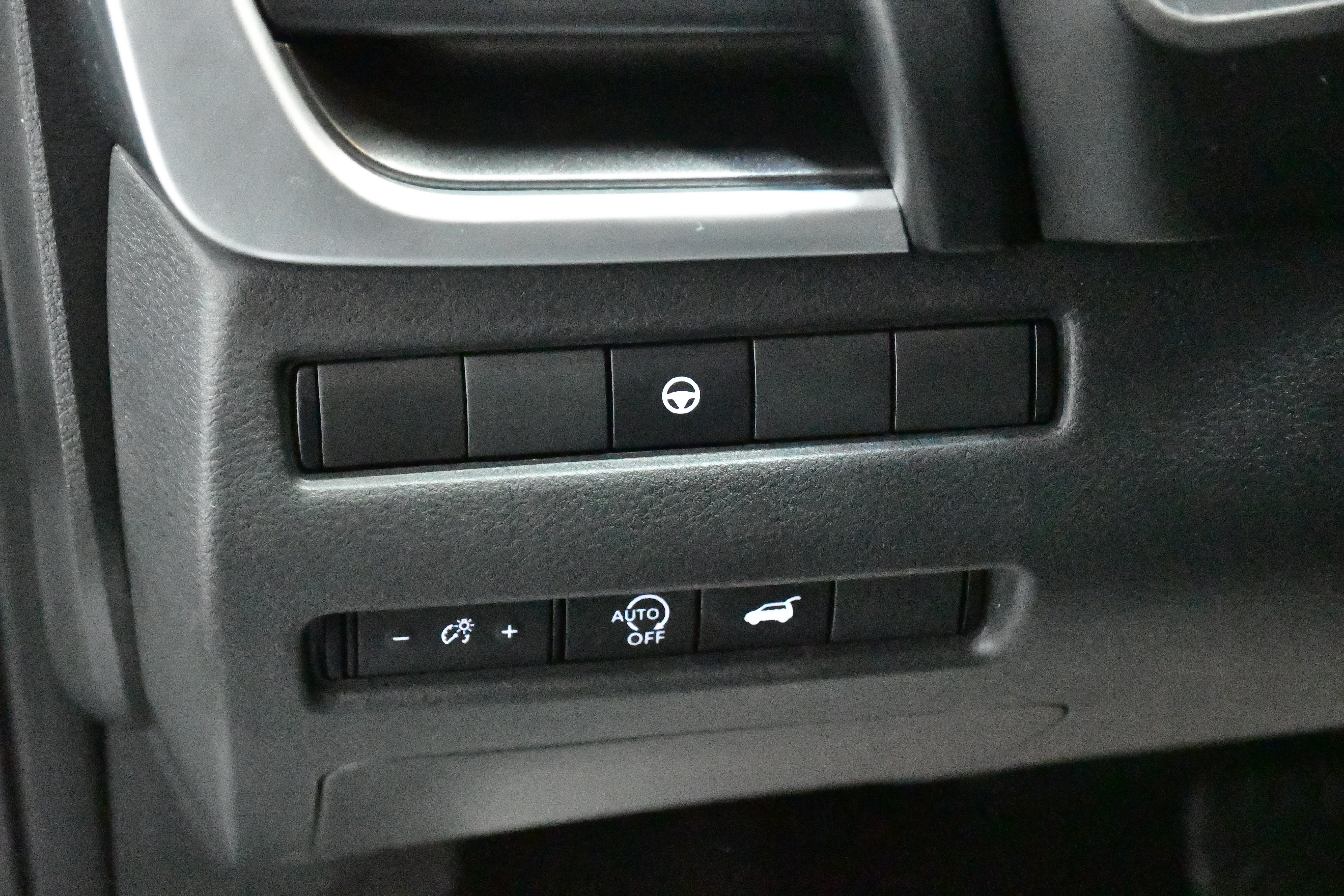 Used 2023 Nissan Rogue SV w/ SV Premium B Package image 31