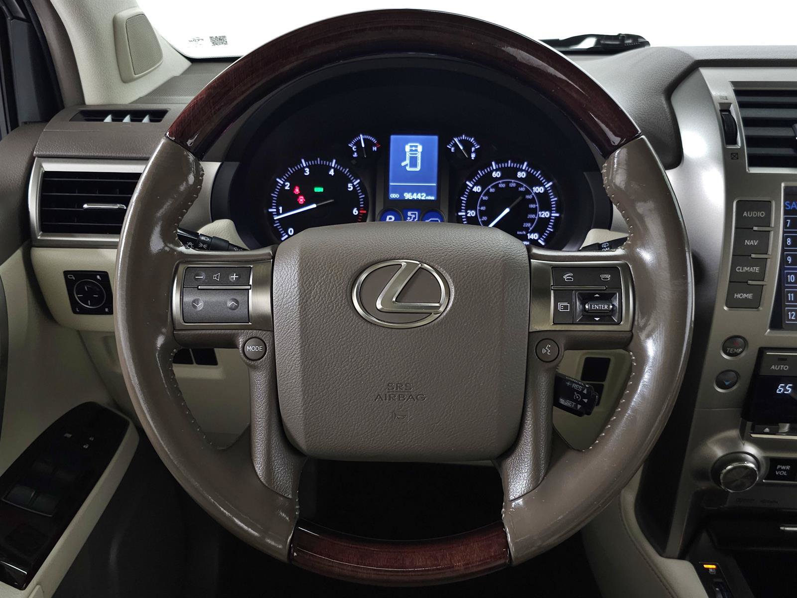 Used 2017 Lexus GX 460 Premium w/ Premium Package AWD/4WD image 17
