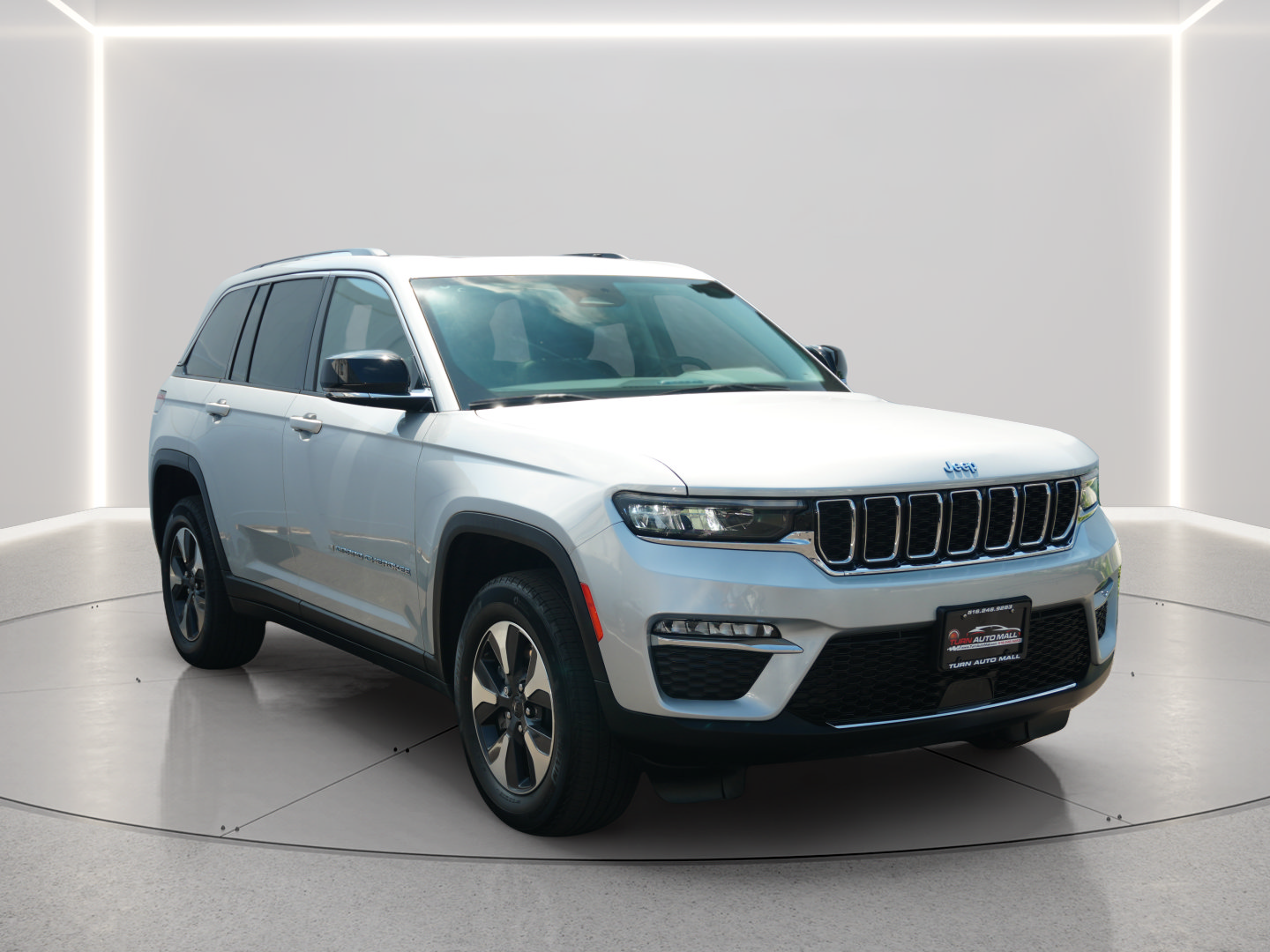 Used 2022 Jeep Grand Cherokee Limited 4xe AWD/4WD image 7