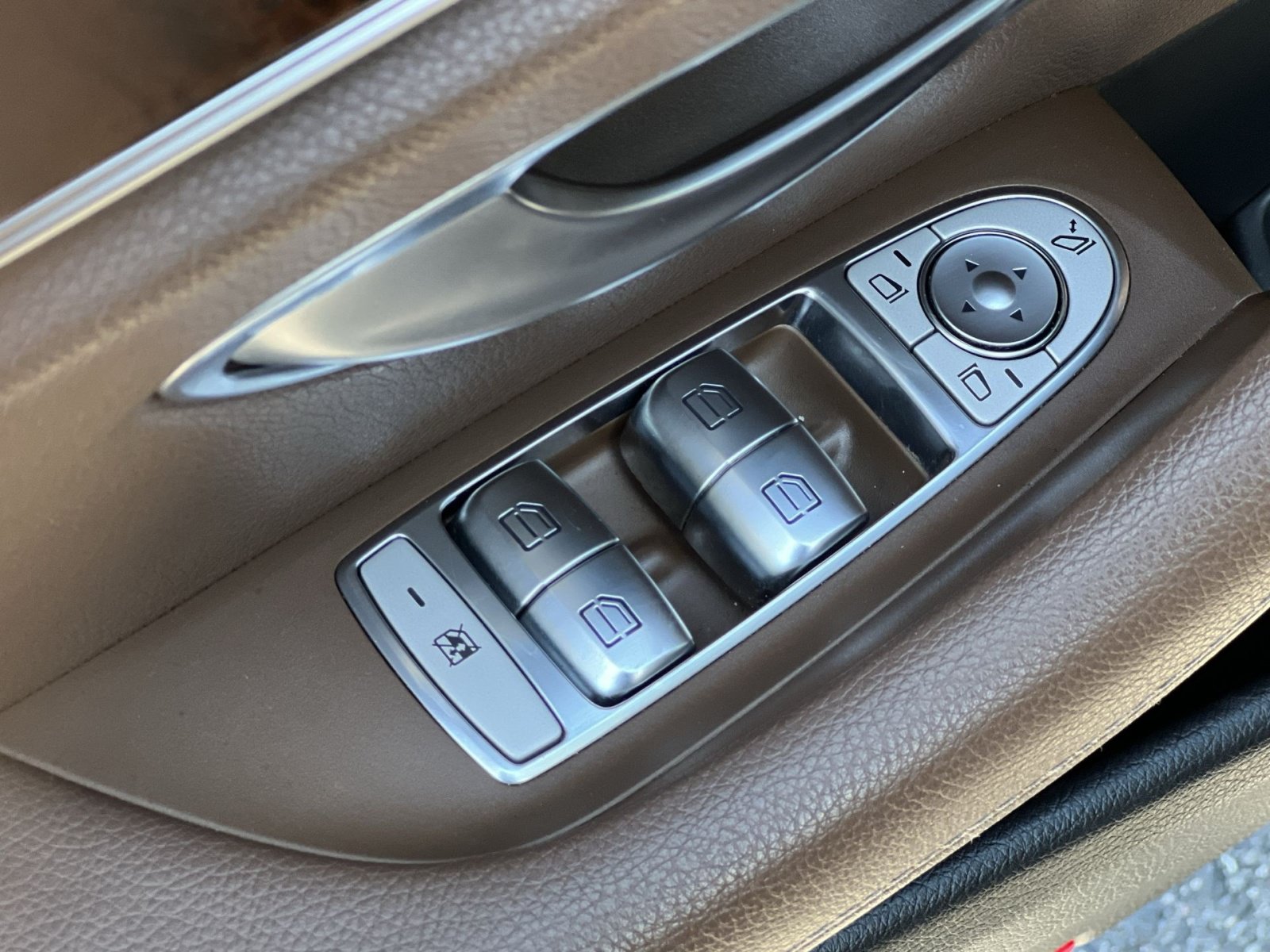 Used 2019 Mercedes-Benz E 300 4MATIC image 20