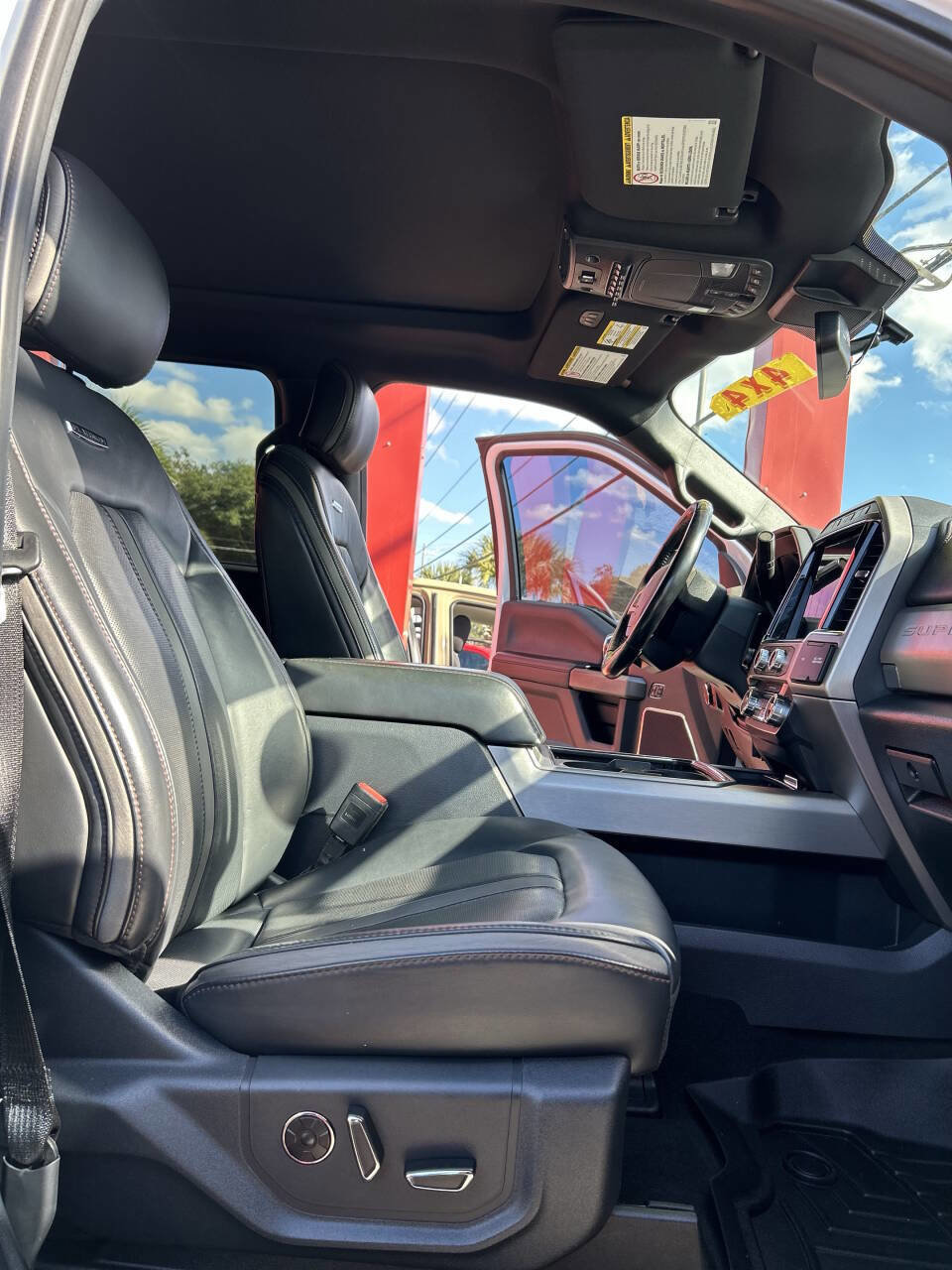 Used 2022 Ford F250 Platinum image 9