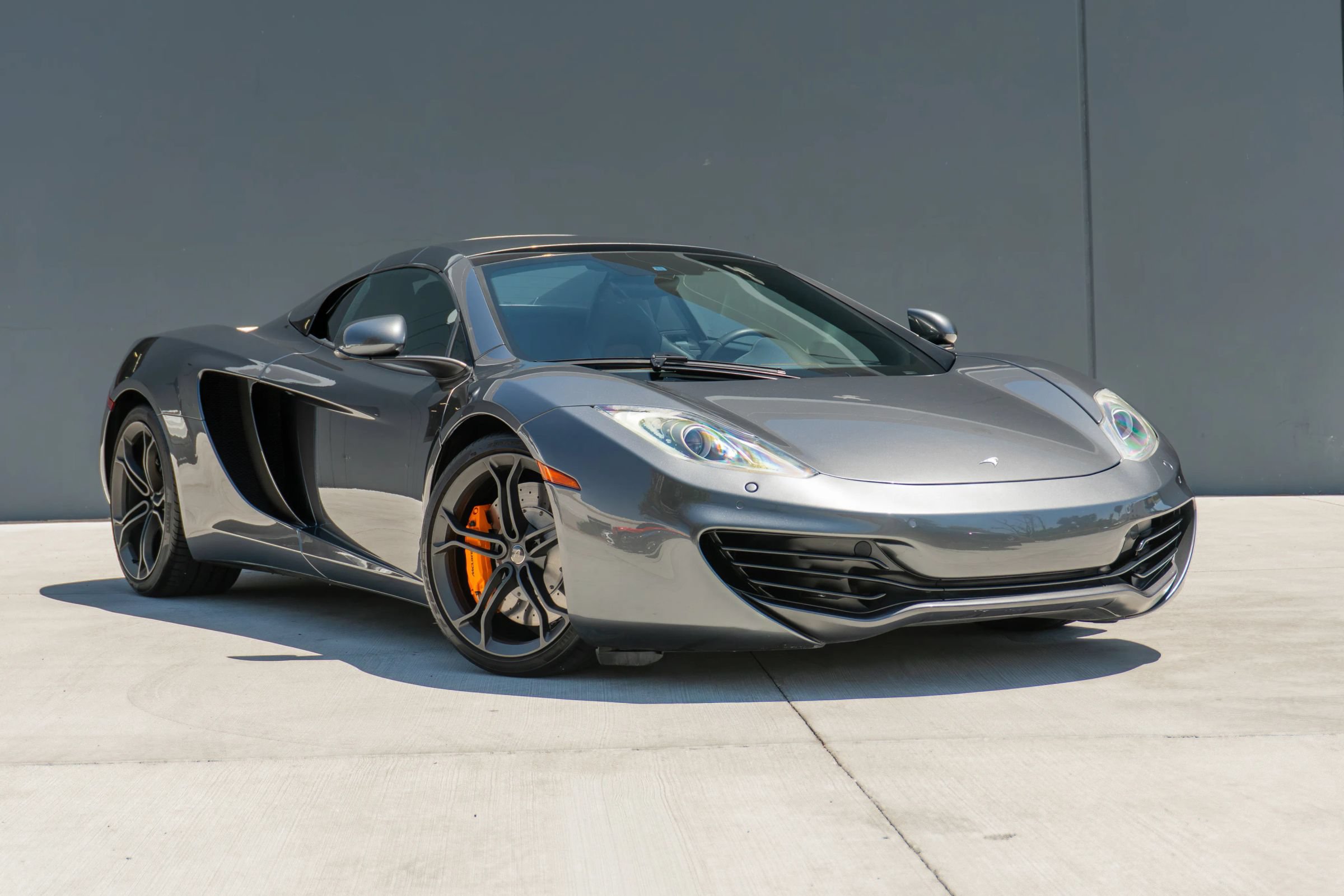 Used 2014 McLaren MP4-12C Spider RWD image 7