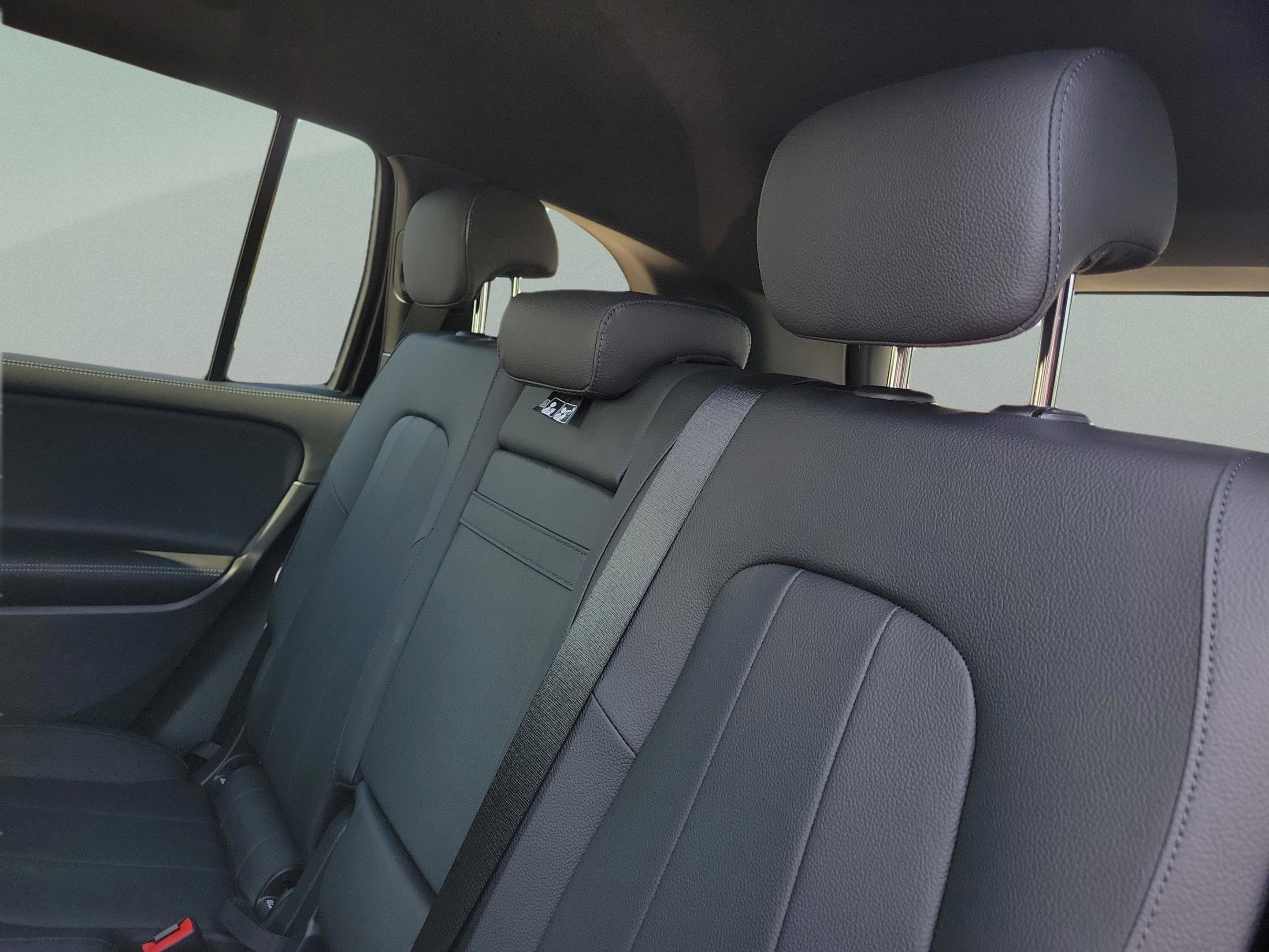 Certified 2025 Mercedes-Benz GLB 250 image 6