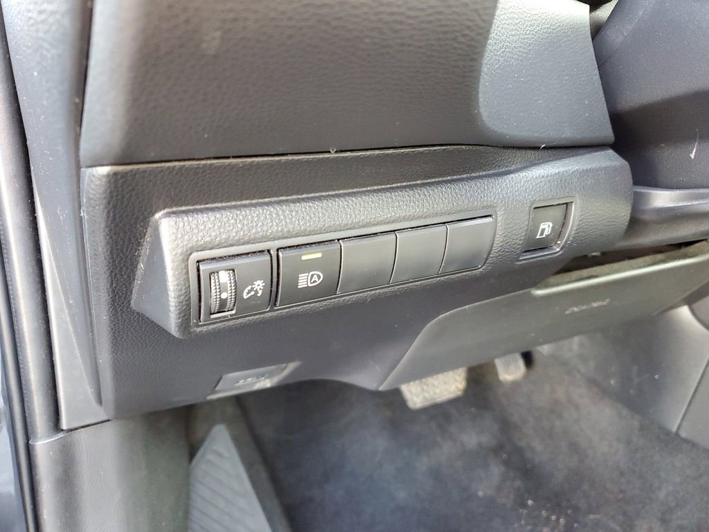 Used 2024 Toyota Corolla LE image 11
