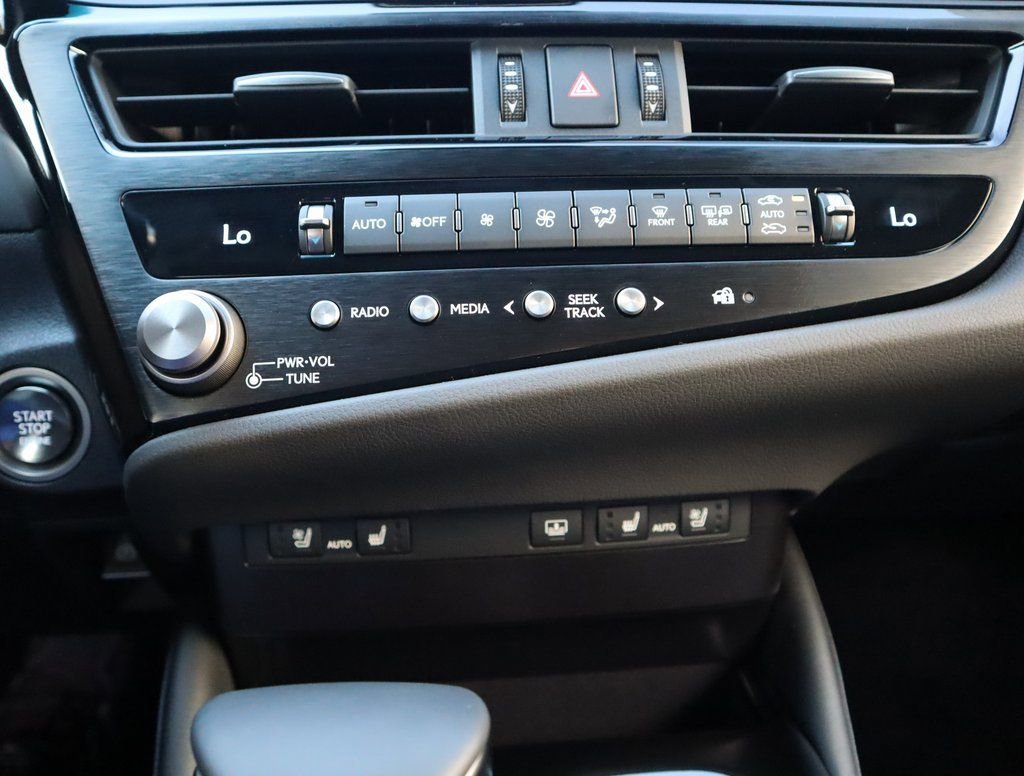 Used 2025 Lexus ES 300h w/ Premium Package FWD image 27