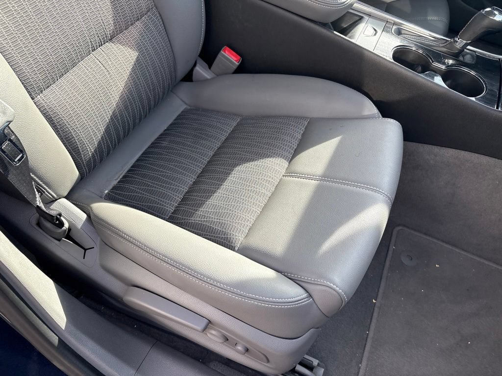 Used 2018 Chevrolet Impala LT FWD image 26