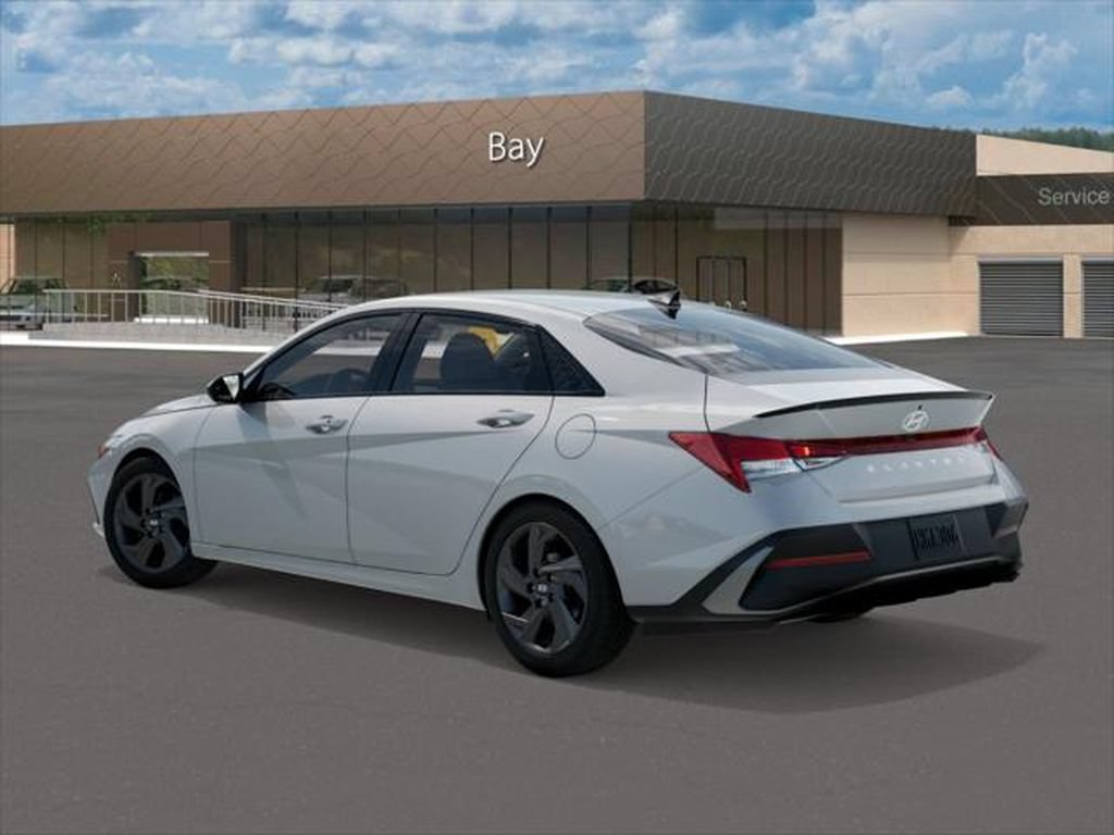 New 2026 Hyundai Elantra SEL Sport FWD image 5
