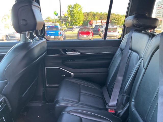 Used 2024 Jeep Wagoneer L Series II w/ Flexible Seating Group AWD/4WD image 14