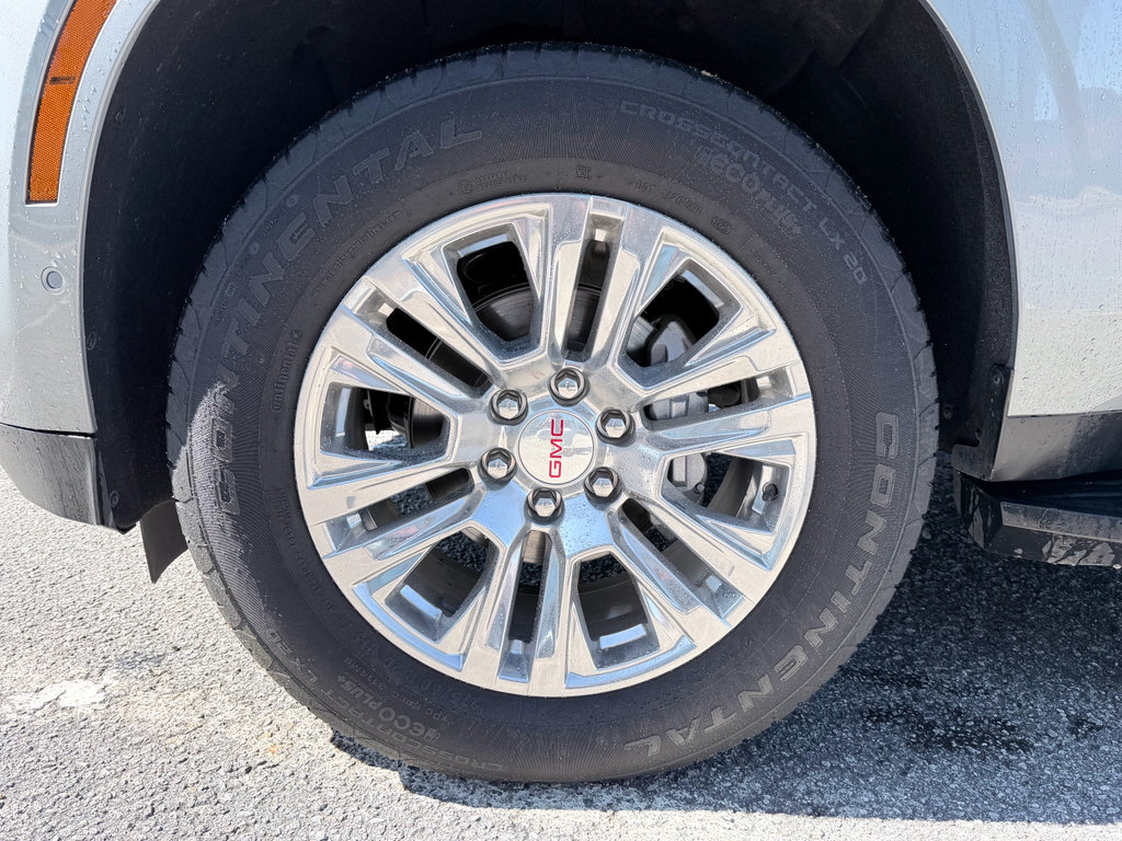 Used 2025 GMC Yukon XL Denali RWD image 39