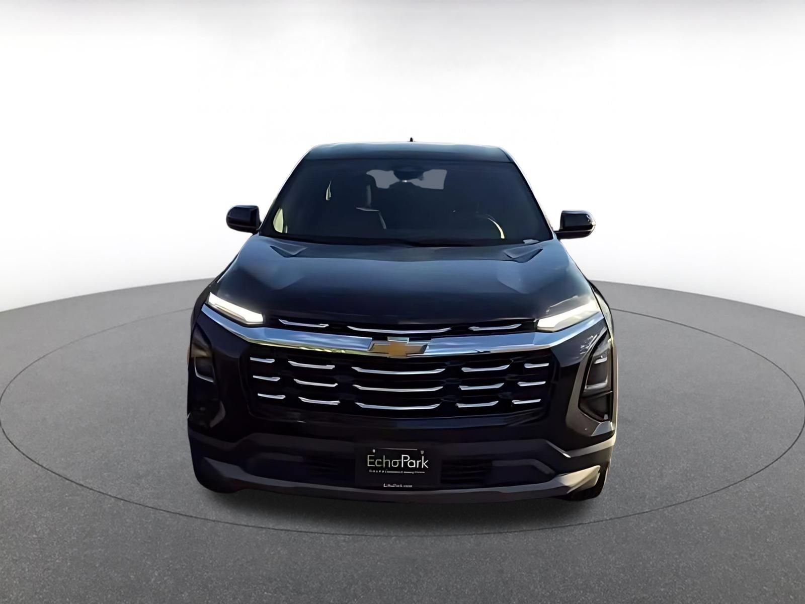 Used 2025 Chevrolet Equinox LT AWD/4WD image 3