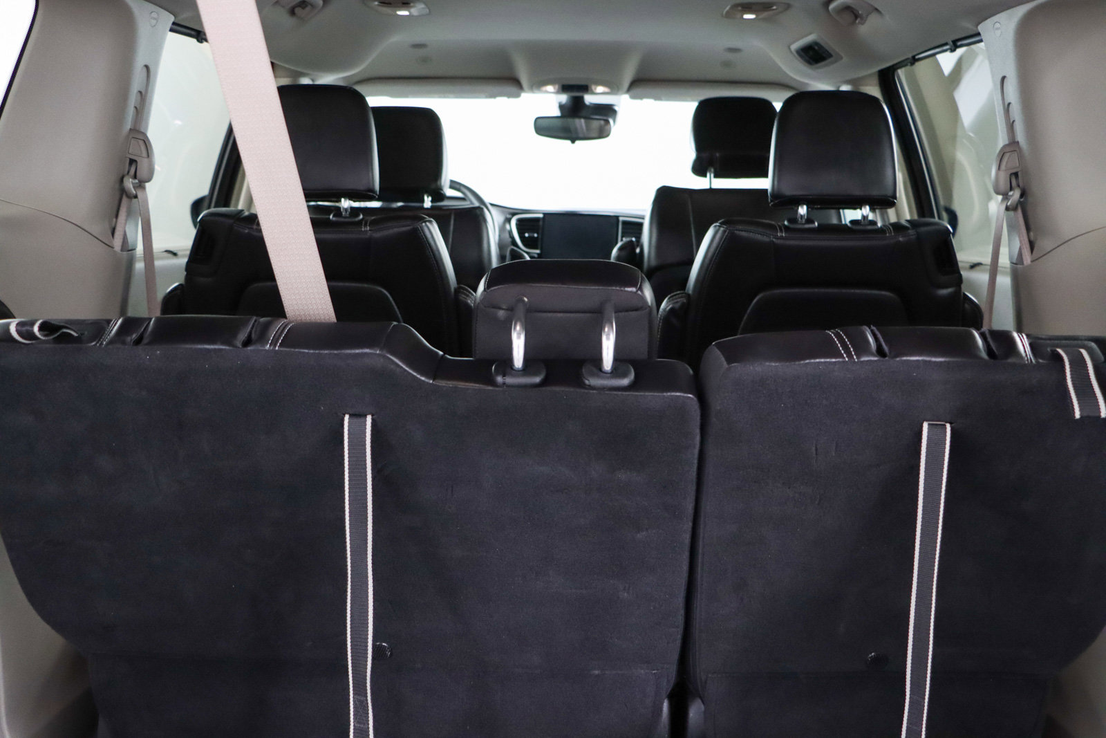 Used 2023 Chrysler Pacifica Touring-L FWD image 30