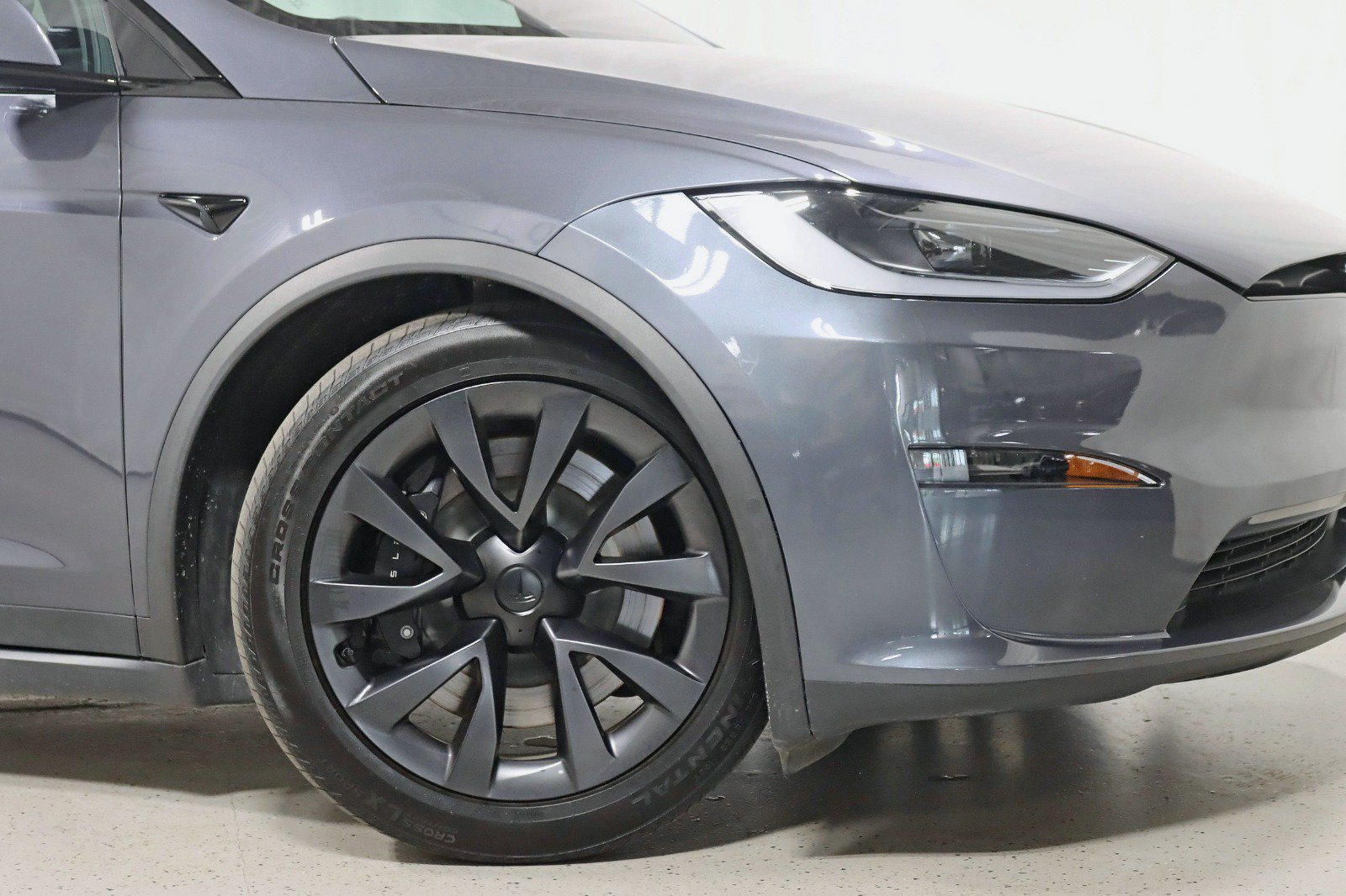 Used 2023 Tesla Model X AWD/4WD image 5