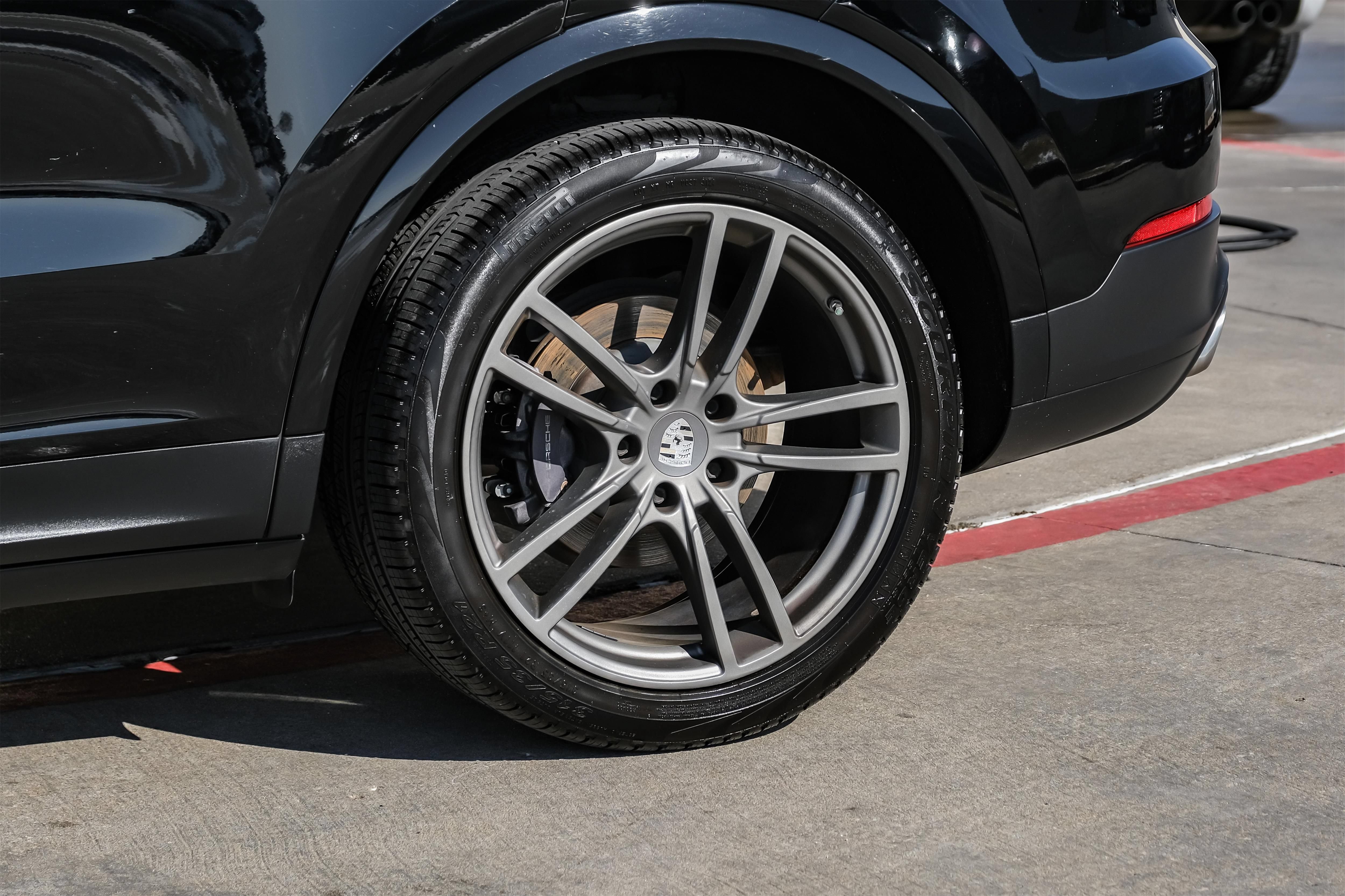 Used 2019 Porsche Cayenne AWD/4WD image 59